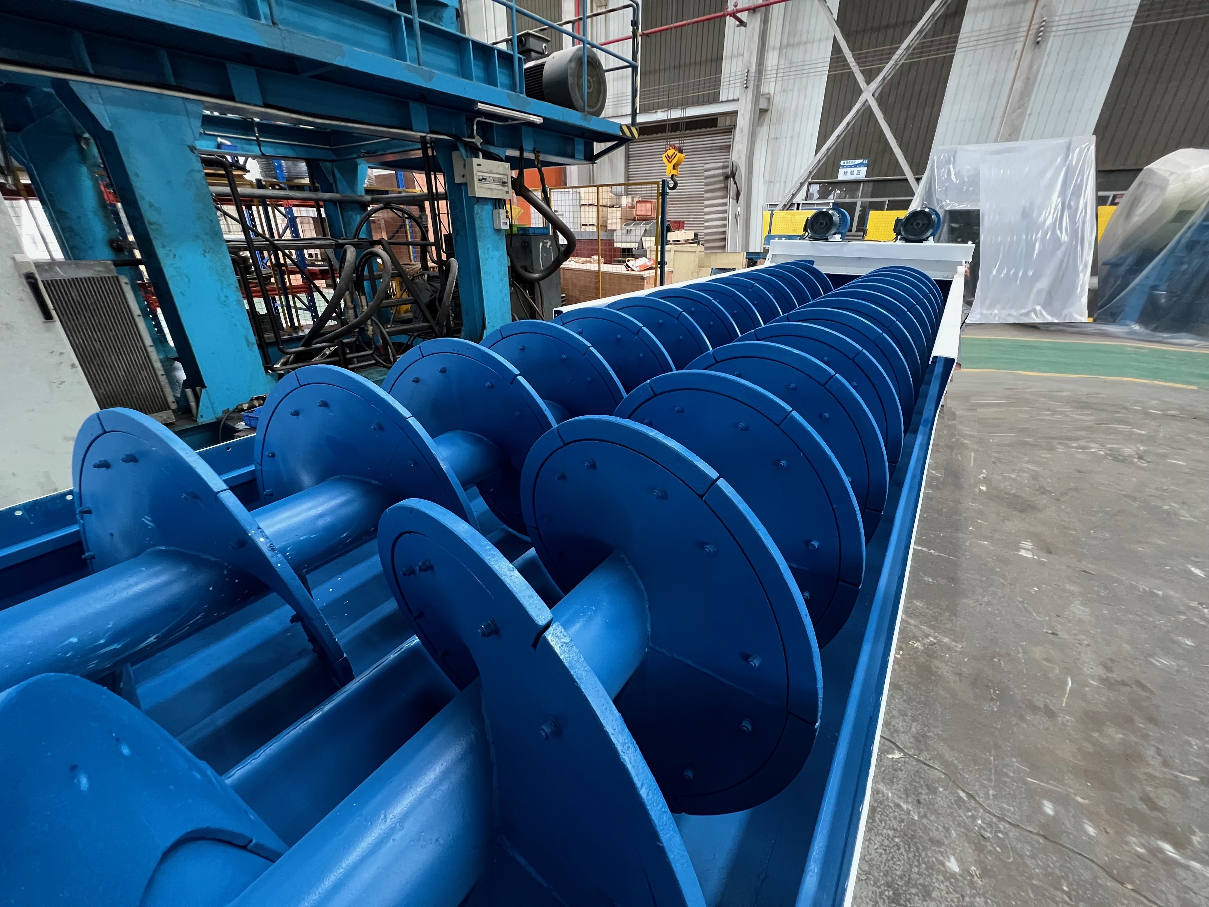SAND Screw