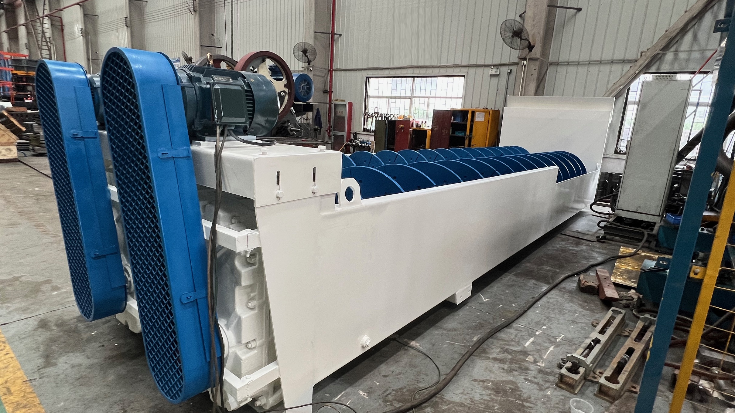 SAND Screw