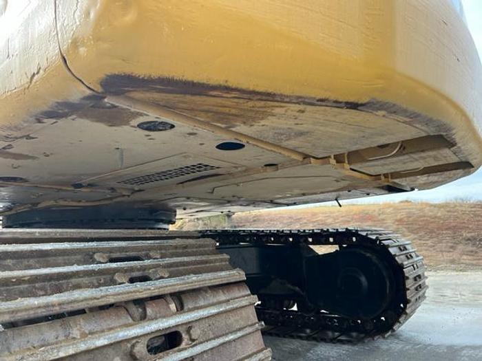 Used 2017 CAT 320FL