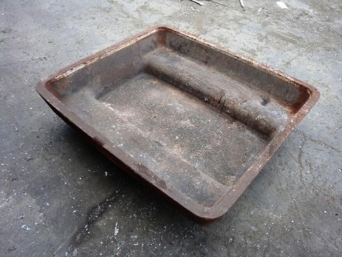 Used 1,500 lb Molten Capacity Low-Profile Sow Molds: MC-438