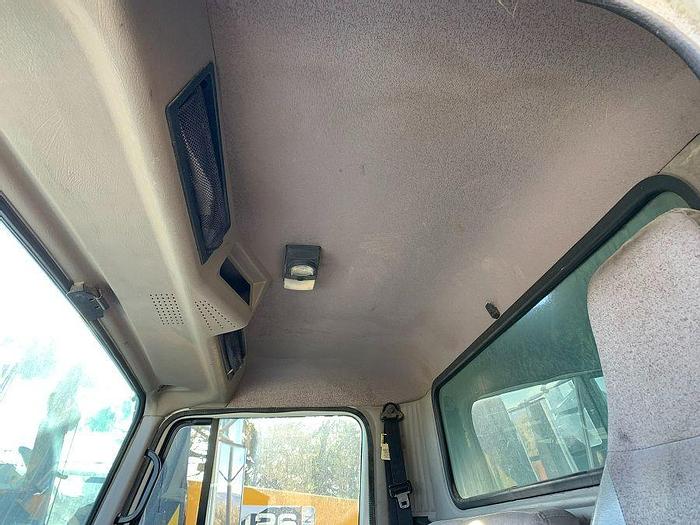 Used 1997 INTERNATIONAL 4700