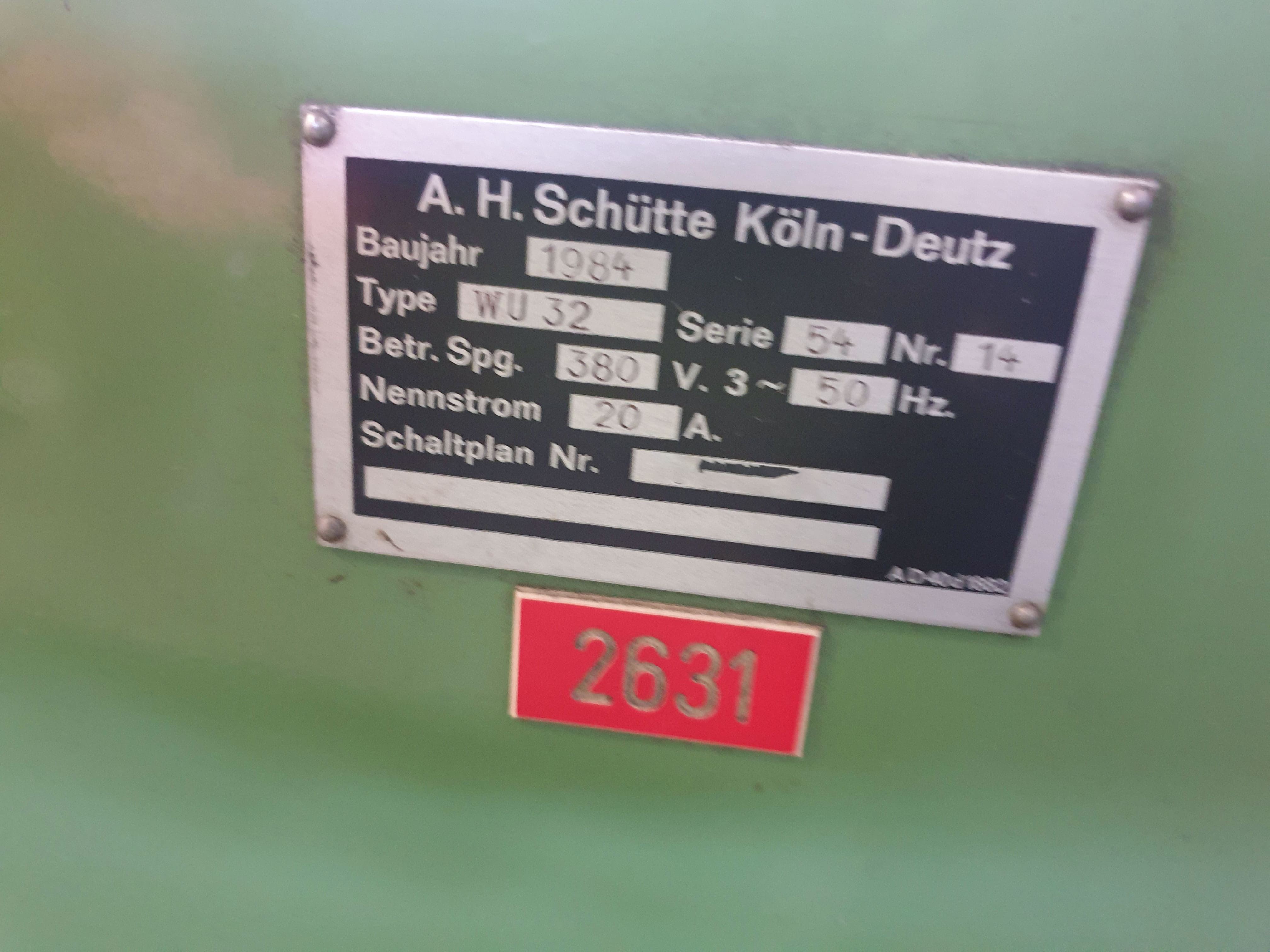 Used Schutte WU32 - Grinding - 1984