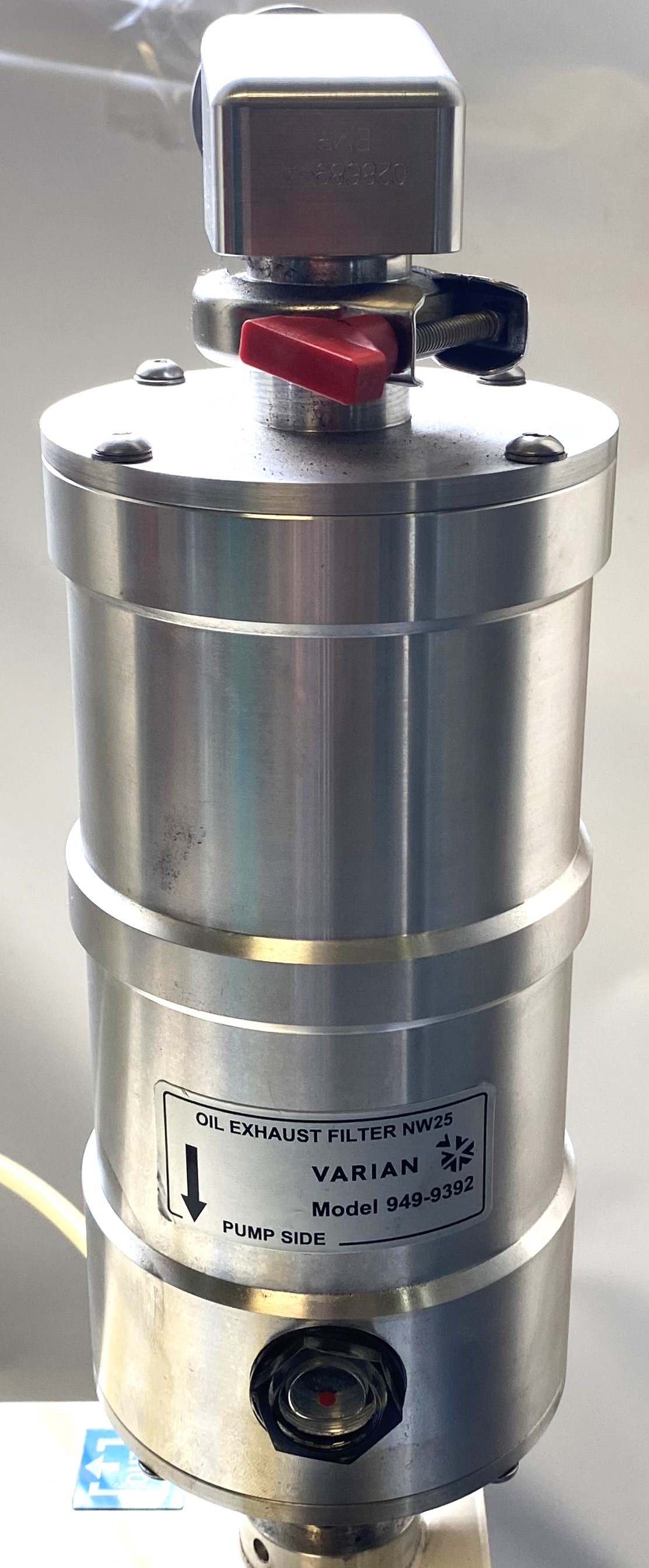 Used Varian (Agilent) DS 602 Rotary Vacuum Pump with Varian Oil Filter (17.6cfm)