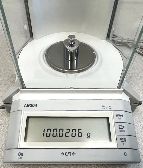 Used Mettler Toledo AG204 Analytical Balance (210g x 0.0001g)