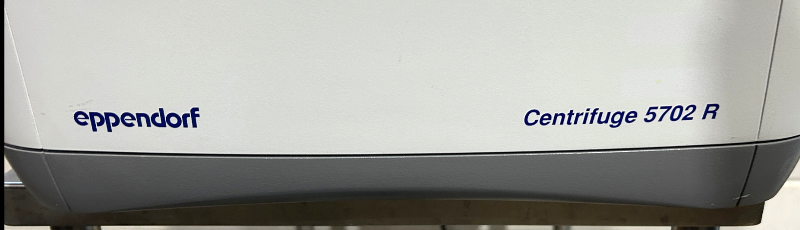 Used Eppendorf 5702R Refrigerated Centrifuge with Rotor and Accessories (4 x 100mL)