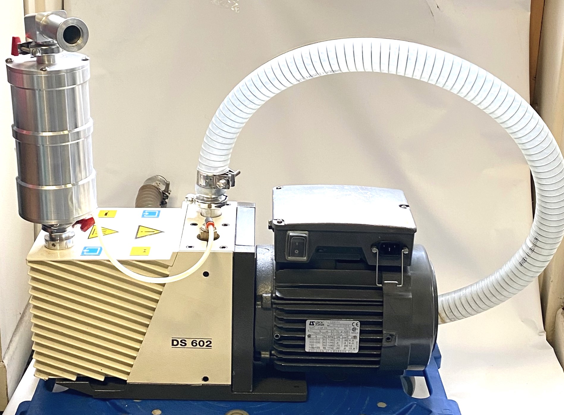 Used Varian (Agilent) DS 602 Rotary Vacuum Pump with Varian Oil Filter (17.6cfm)