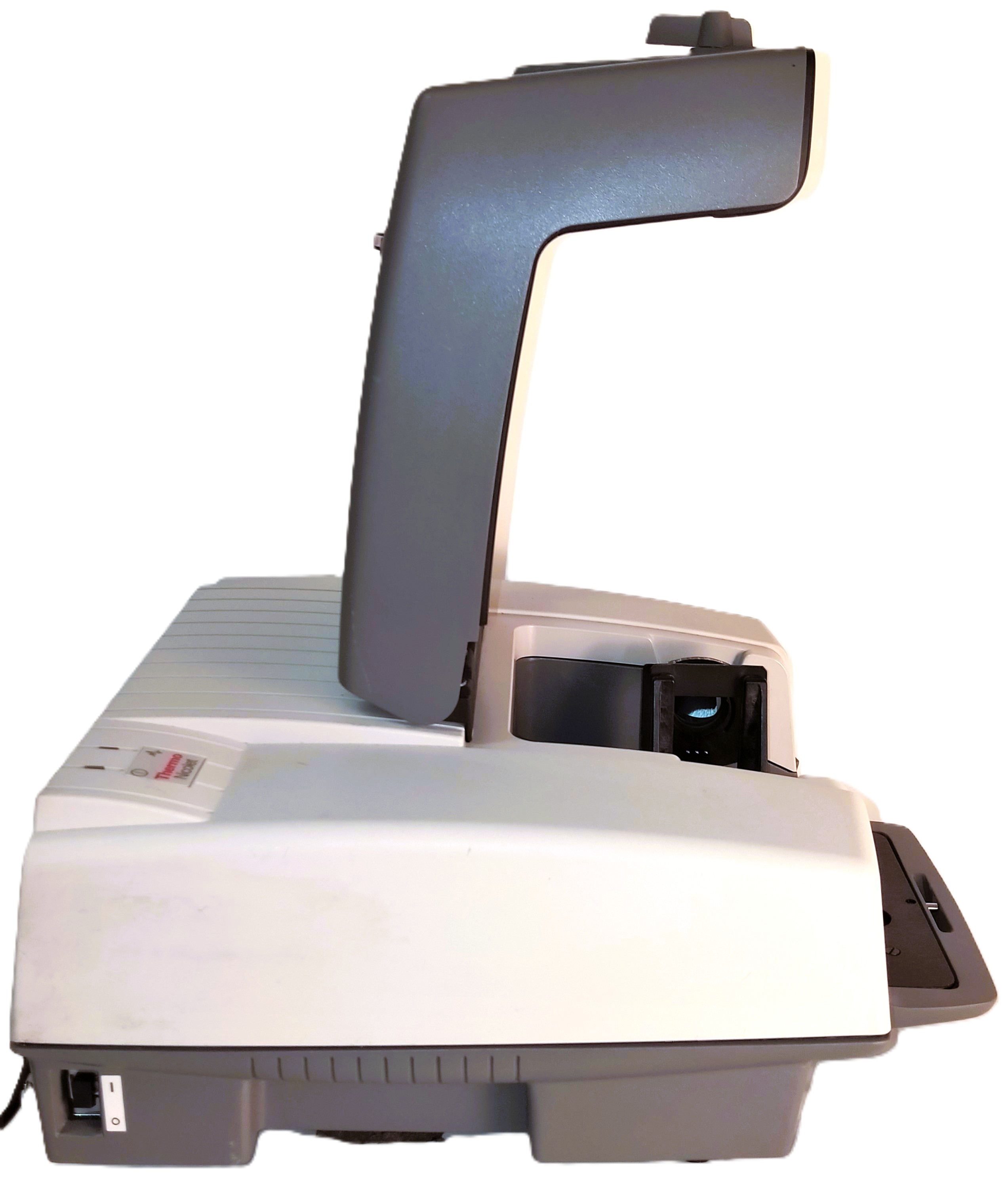 Used Thermo Nicolet Avatar 360 ESP FT-IR Spectrophotometer with Carrying Case