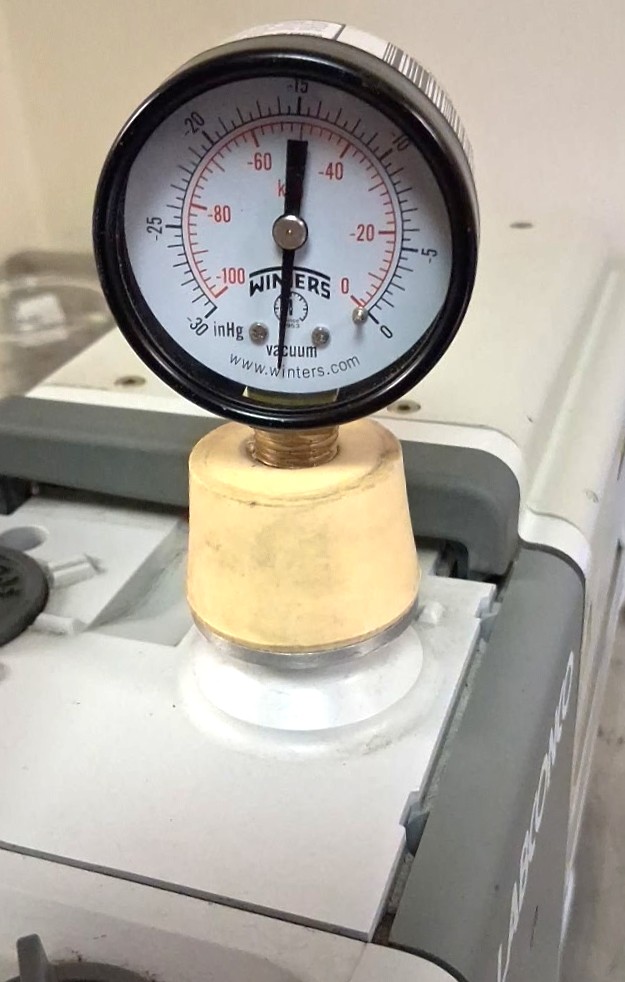 Used Labconco 117 Rotary Vacuum Pump with Edwards EMF10 Filter (3.6cfm)