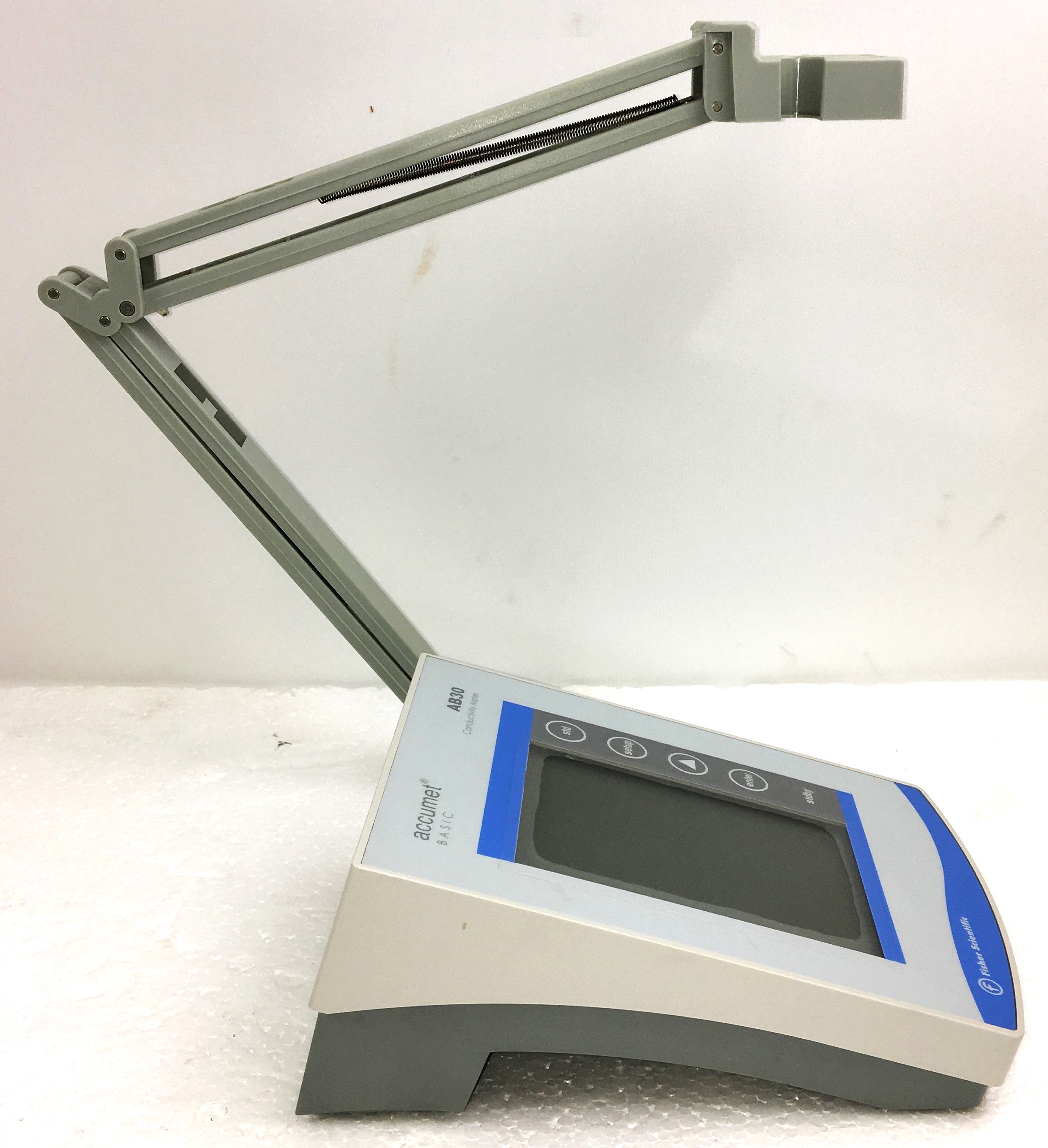 Used Fisher Accumet Basic AB30 Conductivity Meter with Probes and Support Arm