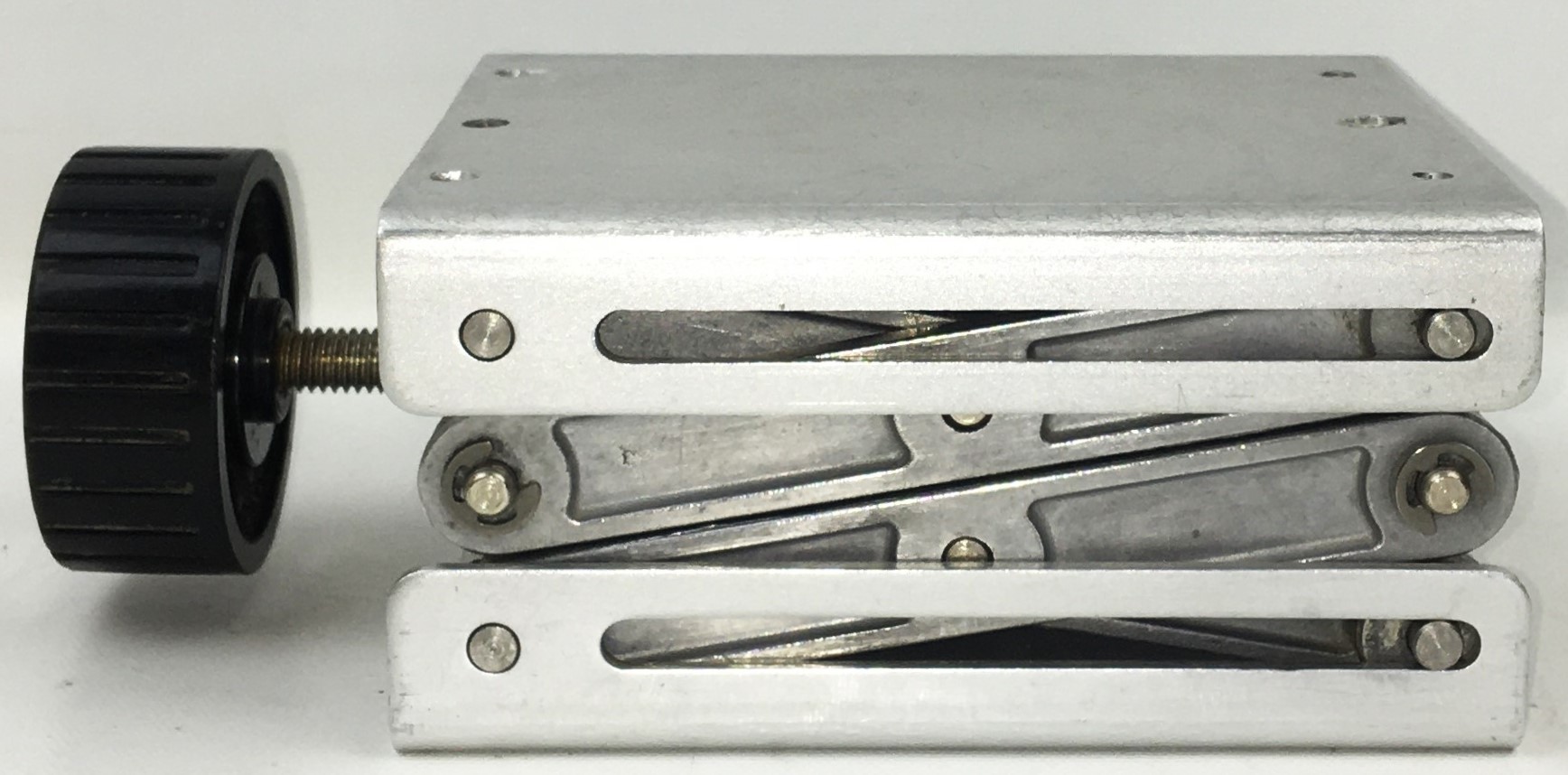 Used United LBJK01 Lab Jack - 9.5" x 5" Platform