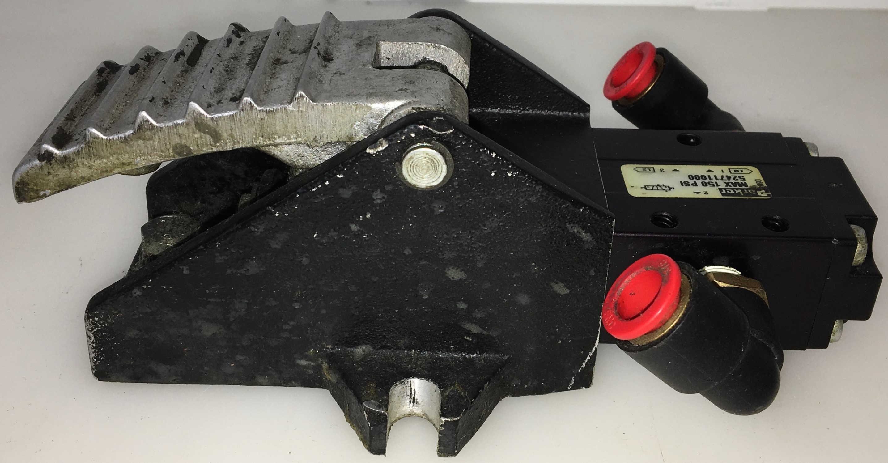Used Parker Hannifin DirectAir 4 Series Manual Air Control Valve