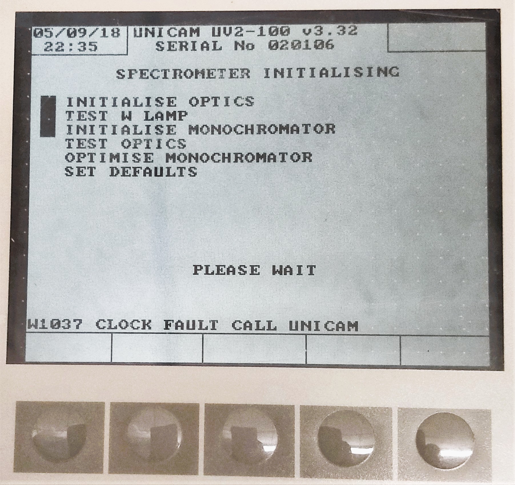 Used ATi Unicam UV2-100 UV-Visible Spectrophotometer (190 to 1100nm) - FOR PARTS