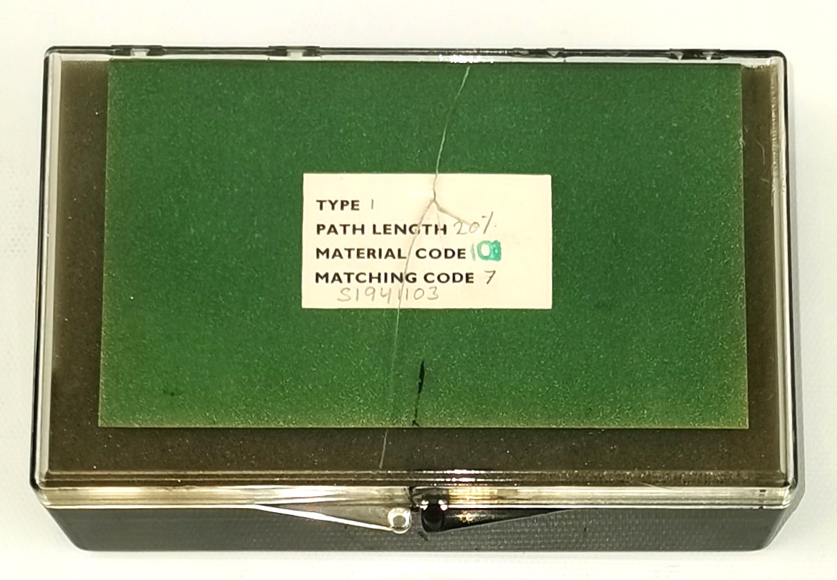 Used Type 1 Quartz Cuvette with Stopper (P/N 51941103) - 7 mL (Pack of 2)