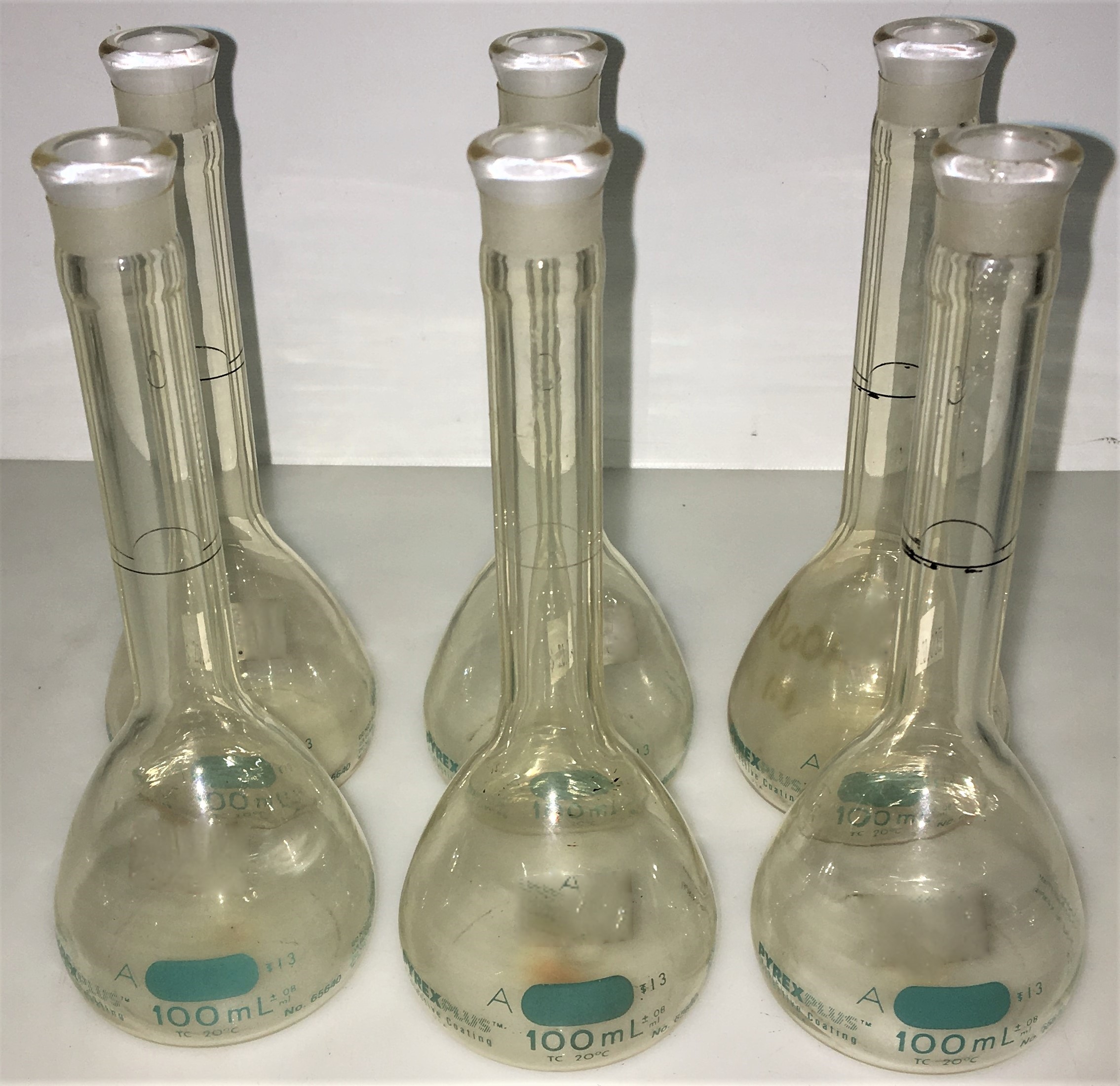 Used Corning PYREXPlus 65640-100 Coated Volumetric Flask, Class A - 100mL