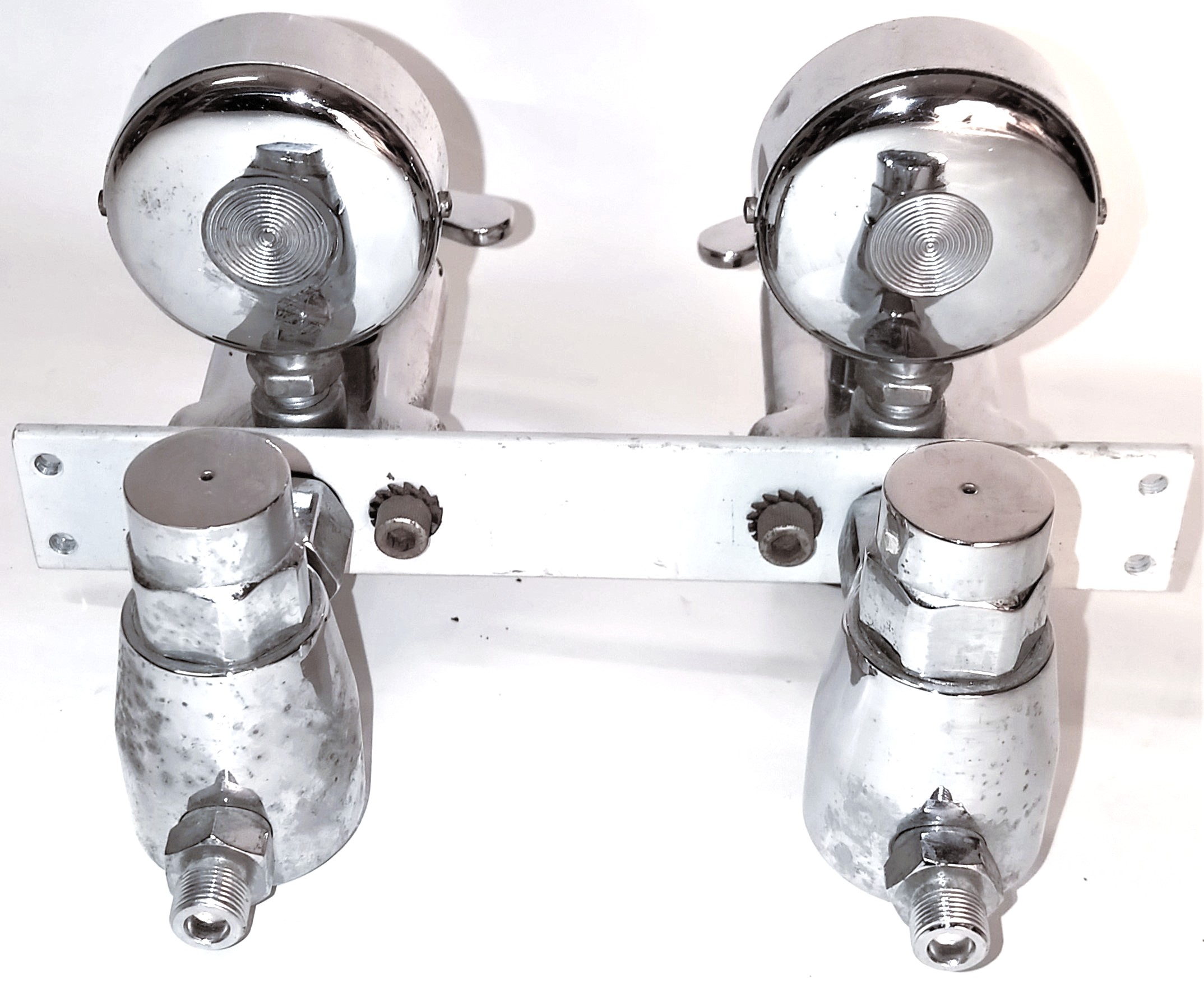 Used Dameca Dual Oxygen Regulator for Anesthesia Machine