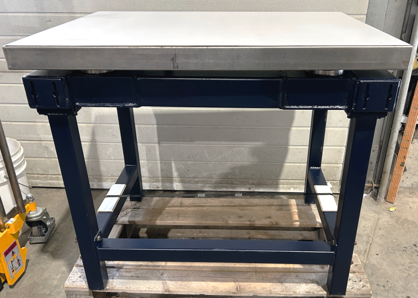 Used TMC Micro-g 61-512-01 Anti-Vibration Balance Table