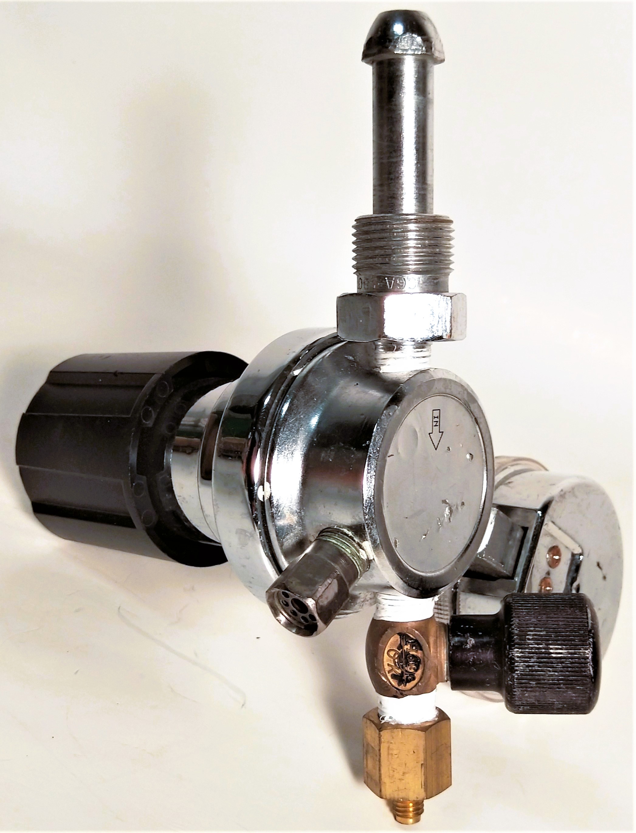 Used Liquid Air 2023351-580 Stainless-Steel Regulator (CGA 580)