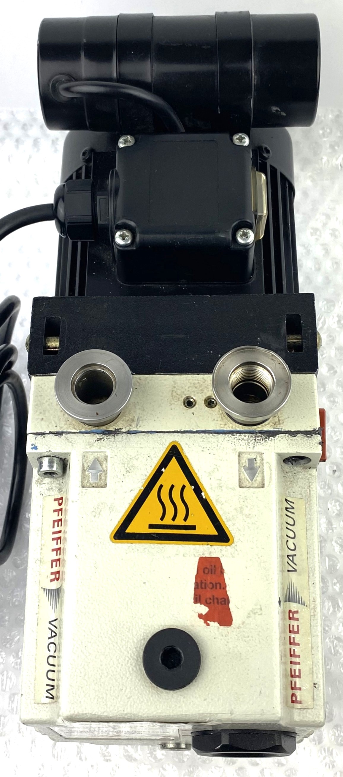 Used Pfeiffer DUO 2.5 (G3170-80025) Rotary Vacuum Pump (2.5cfm)