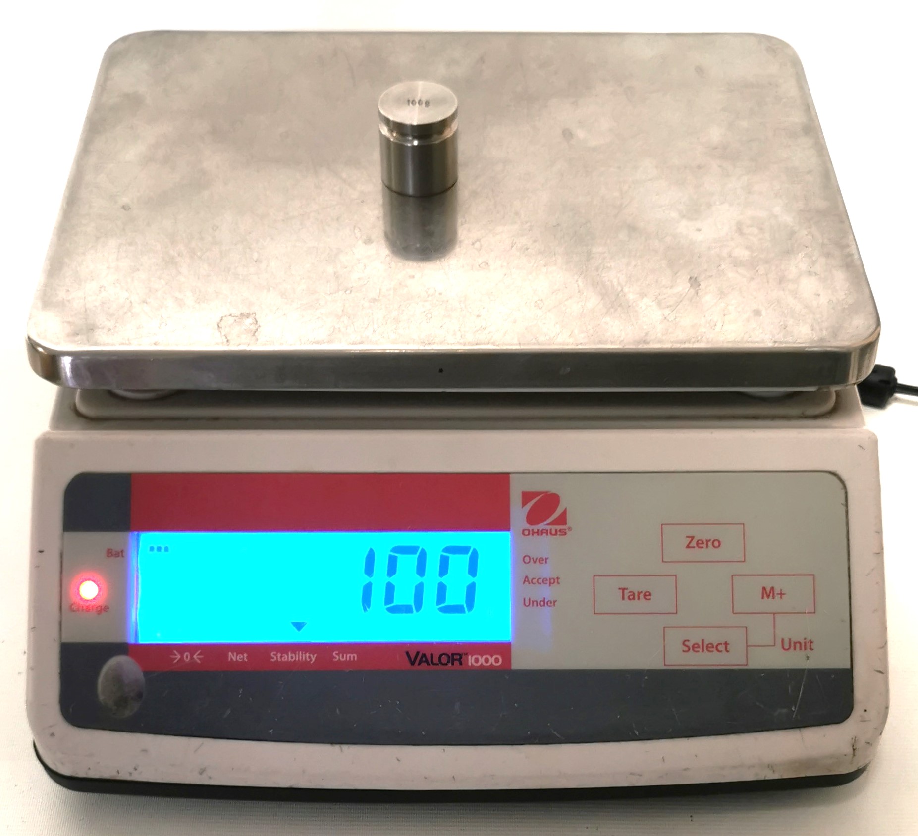 Used Ohaus Valor 1000 V11P6 Compact Balance (6000g x 1g / 13lb x 0.002lb)