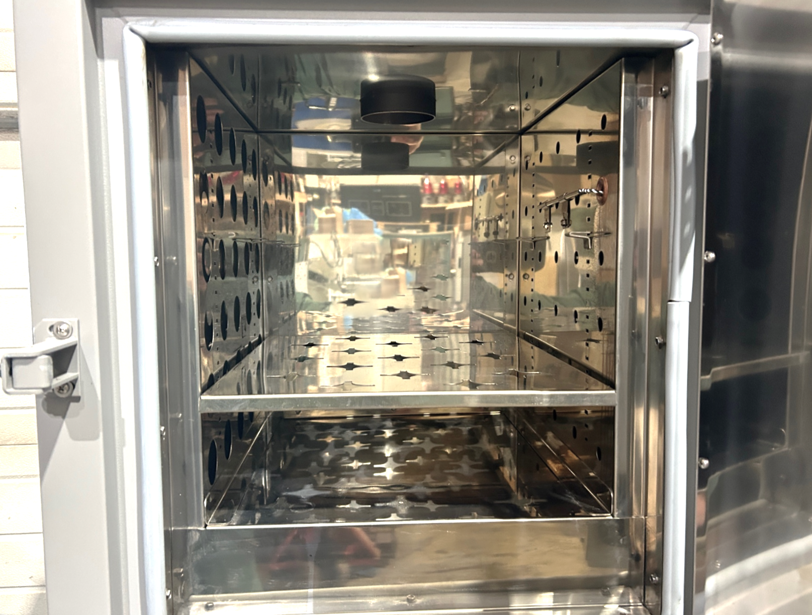 Used VWR (Shel-Lab) 1330FM Forced-Air Oven (1.6 Cu-Ft)