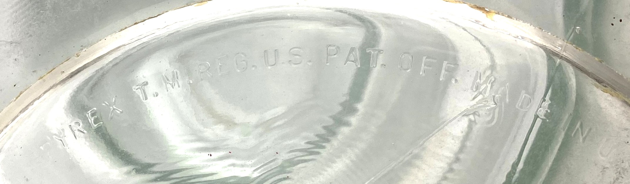 Used Corning PYREX Glass Vacuum Desiccator with Support Plate (5.8L)