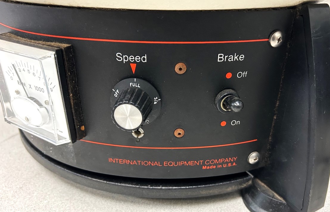 Used IEC HN-SII Centrifuge with IEC 815 Rotor (24 x 15mL)