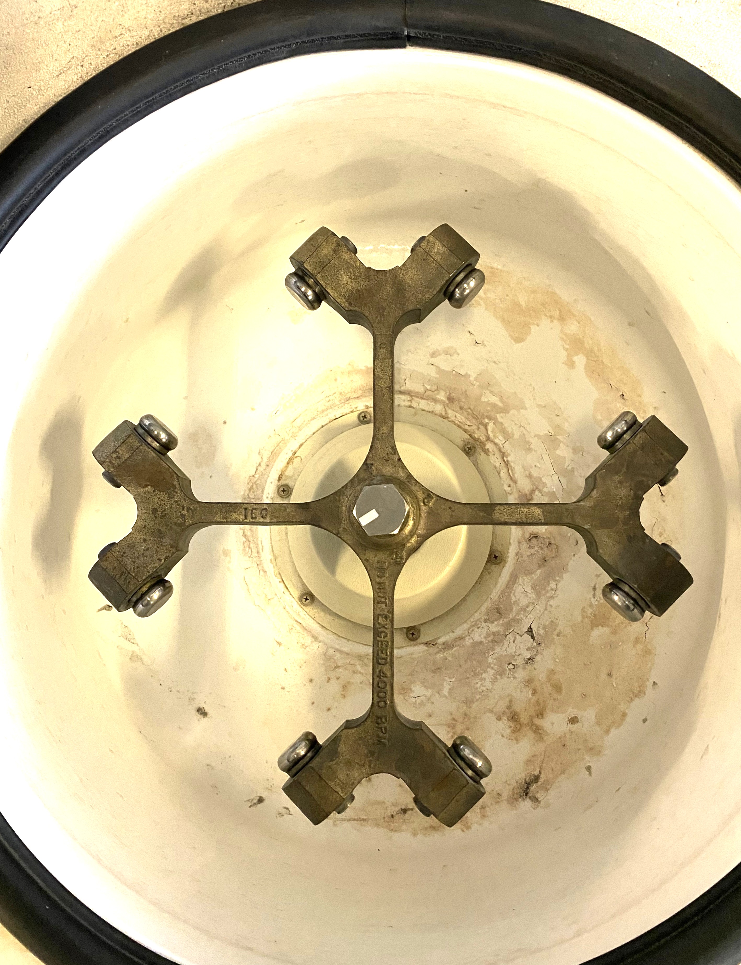 Used Thermo IEC Centra GP8 Centrifuge with 216 Swing-Out Rotor (4 x 750mL)