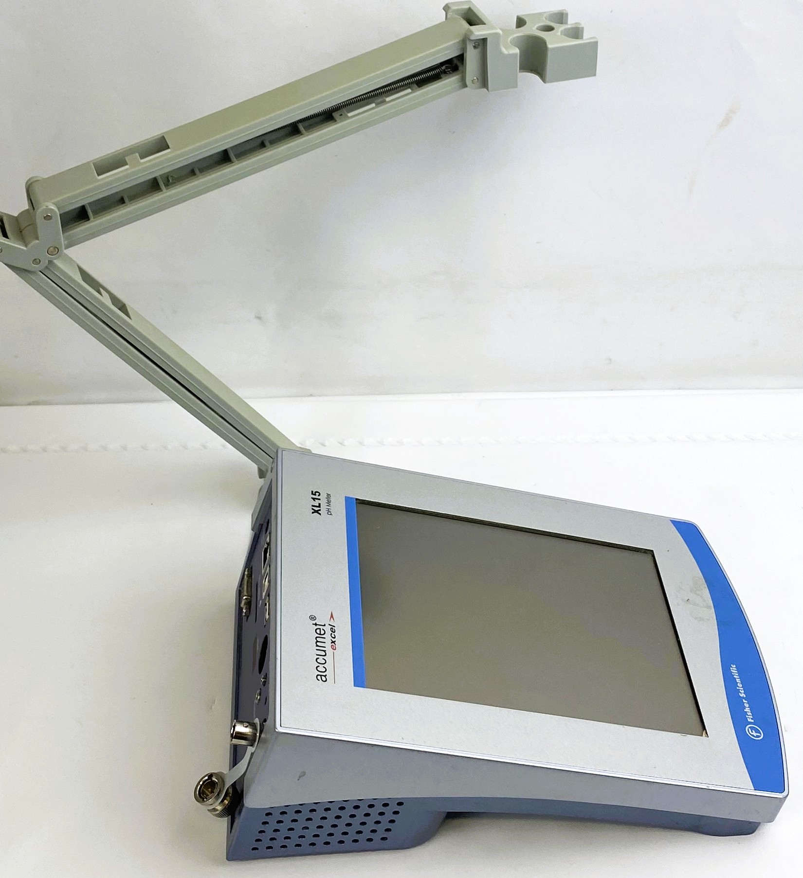 Used Fisher Accumet Excel XL15 pH-mV Meter with Temperature Probe and Support Arm
