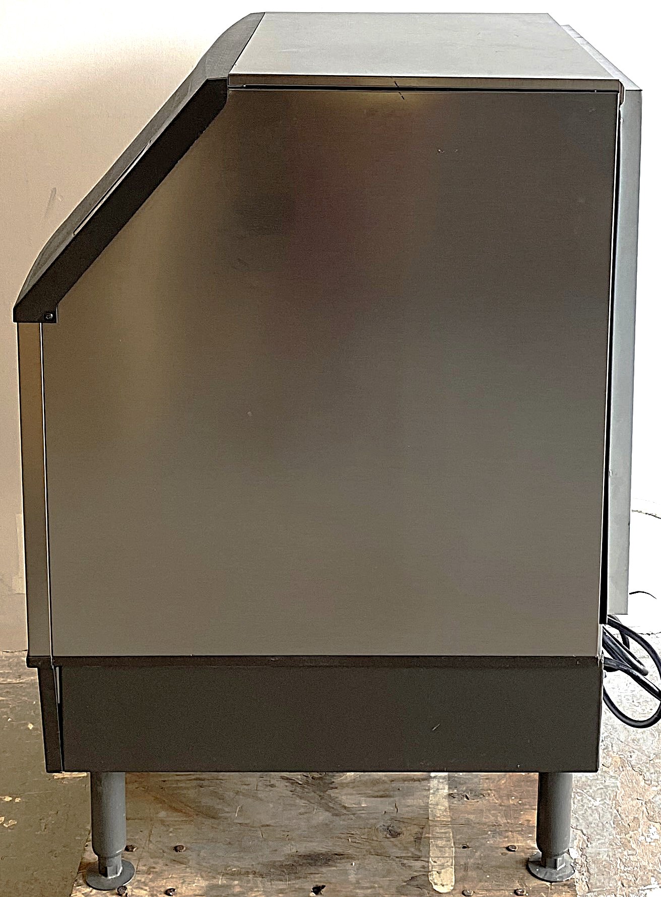Used Manitowoc NEO 240 Undercounter Ice Machine