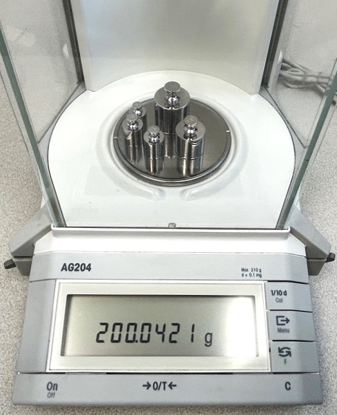 Used Mettler Toledo AG204 Analytical Balance (210g x 0.0001g)