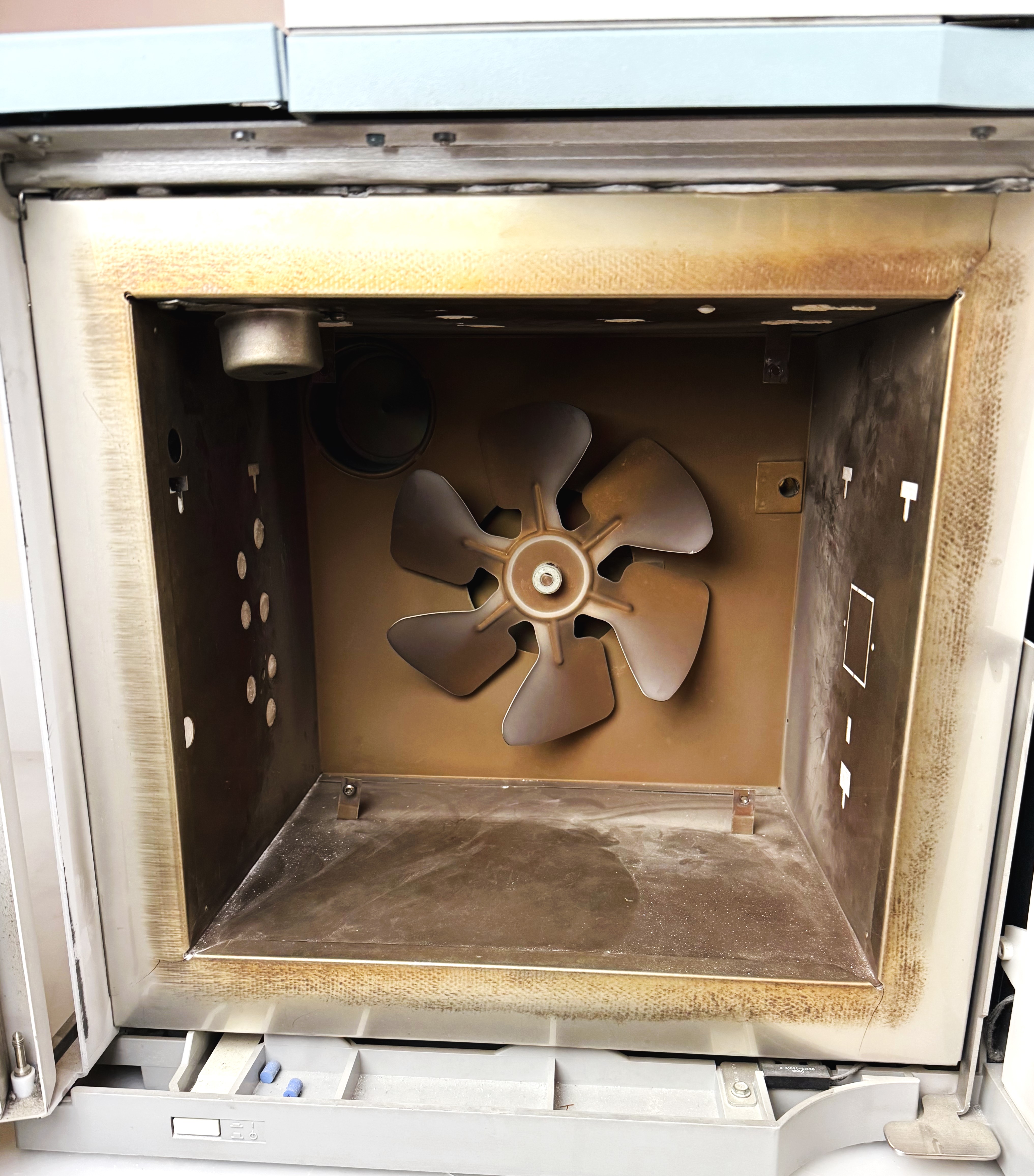 As is Agilent 6890A Plus (G1530A) Gas Chromatograph