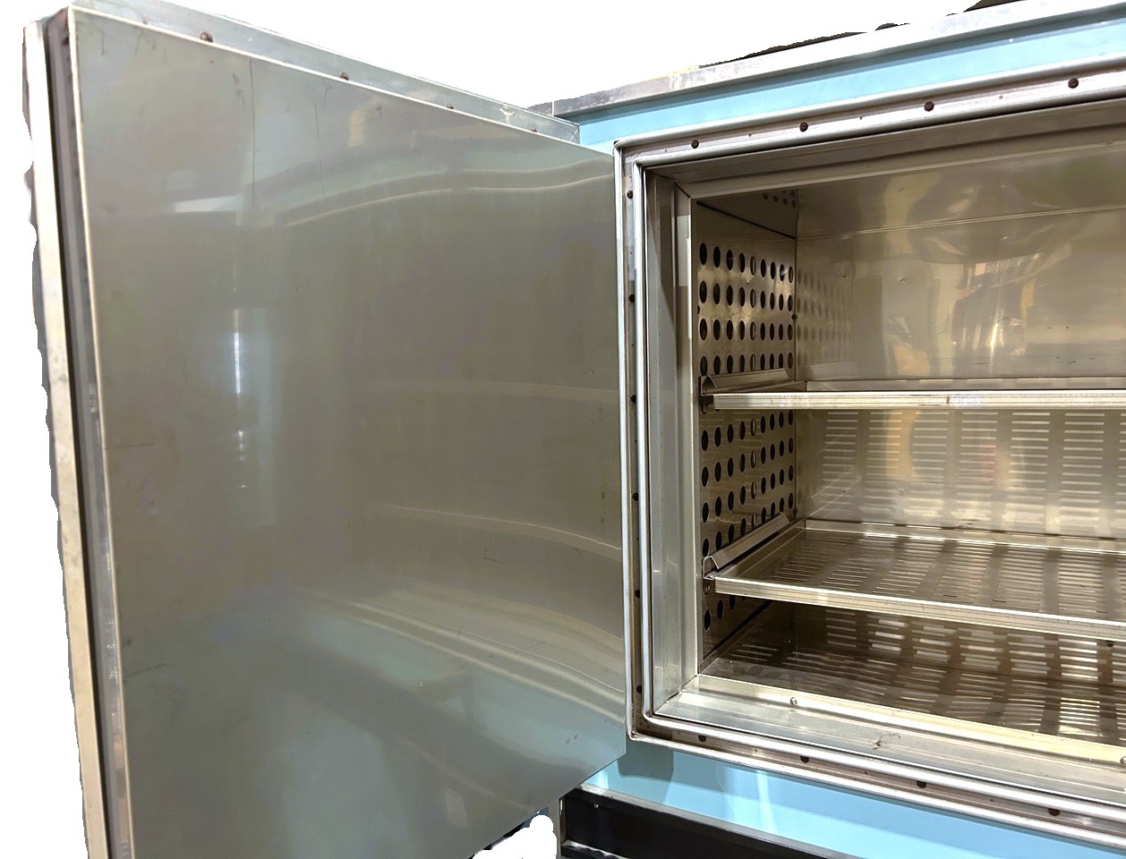 Used Blue-M POM-136C-1 Forced-Air Oven (11 Cu-Ft)