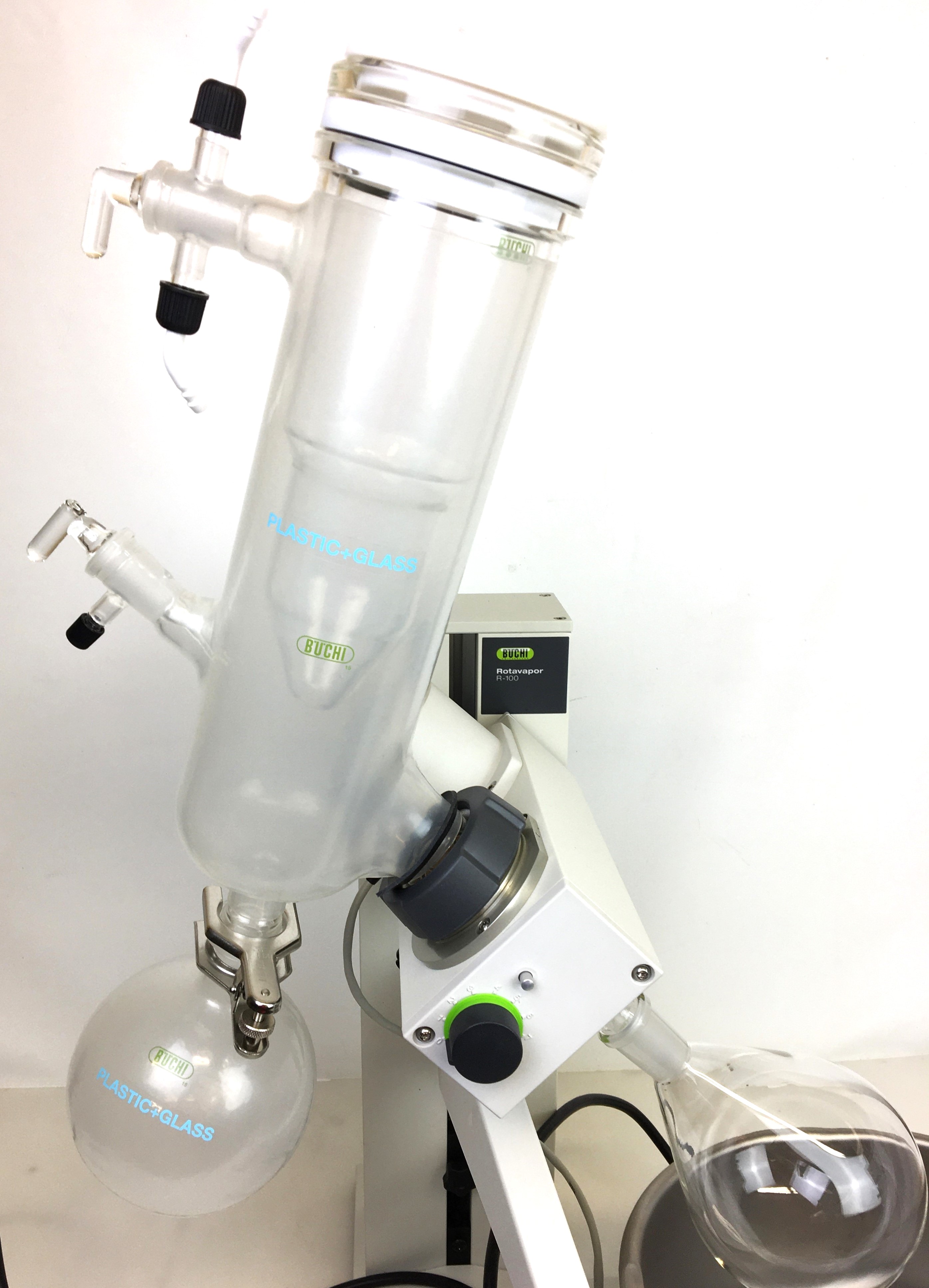 New Open Box Buchi Rotavapor R-100 Rotary Evaporator with B-100 Bath - COMPLETE