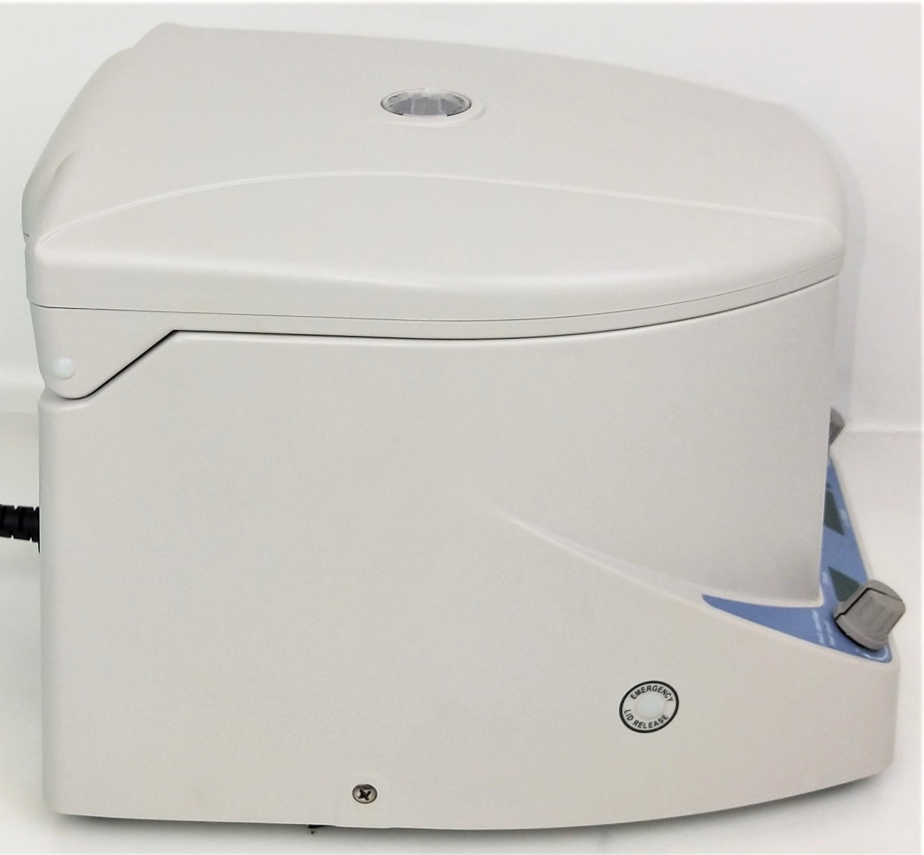 New Open Box Labnet Spectrafuge 24D MicroCentrifuge (24 x 1.5-2mL)