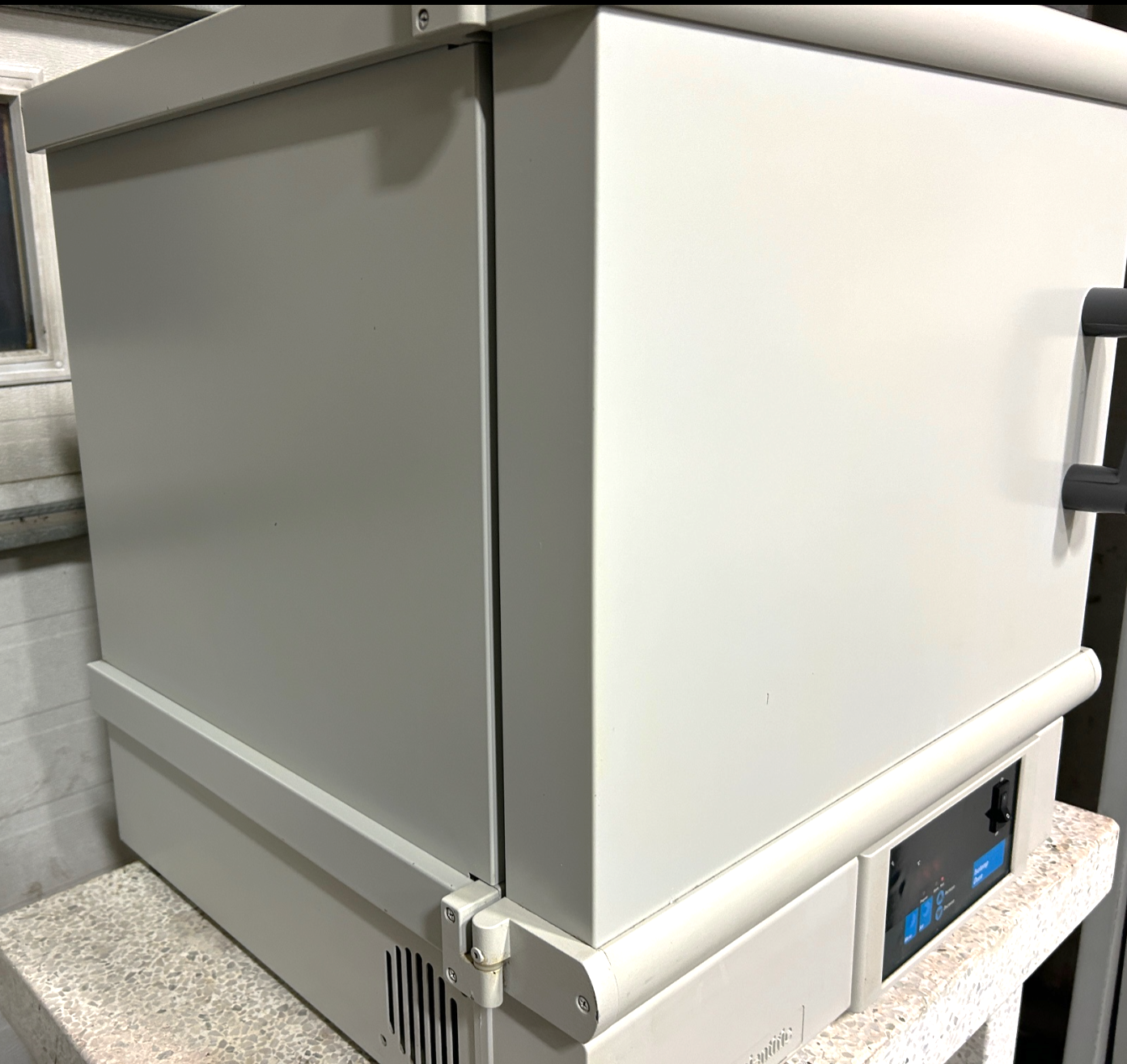 Used Fisher Isotemp 725F Forced-Air Oven (2.5 Cu-Ft)