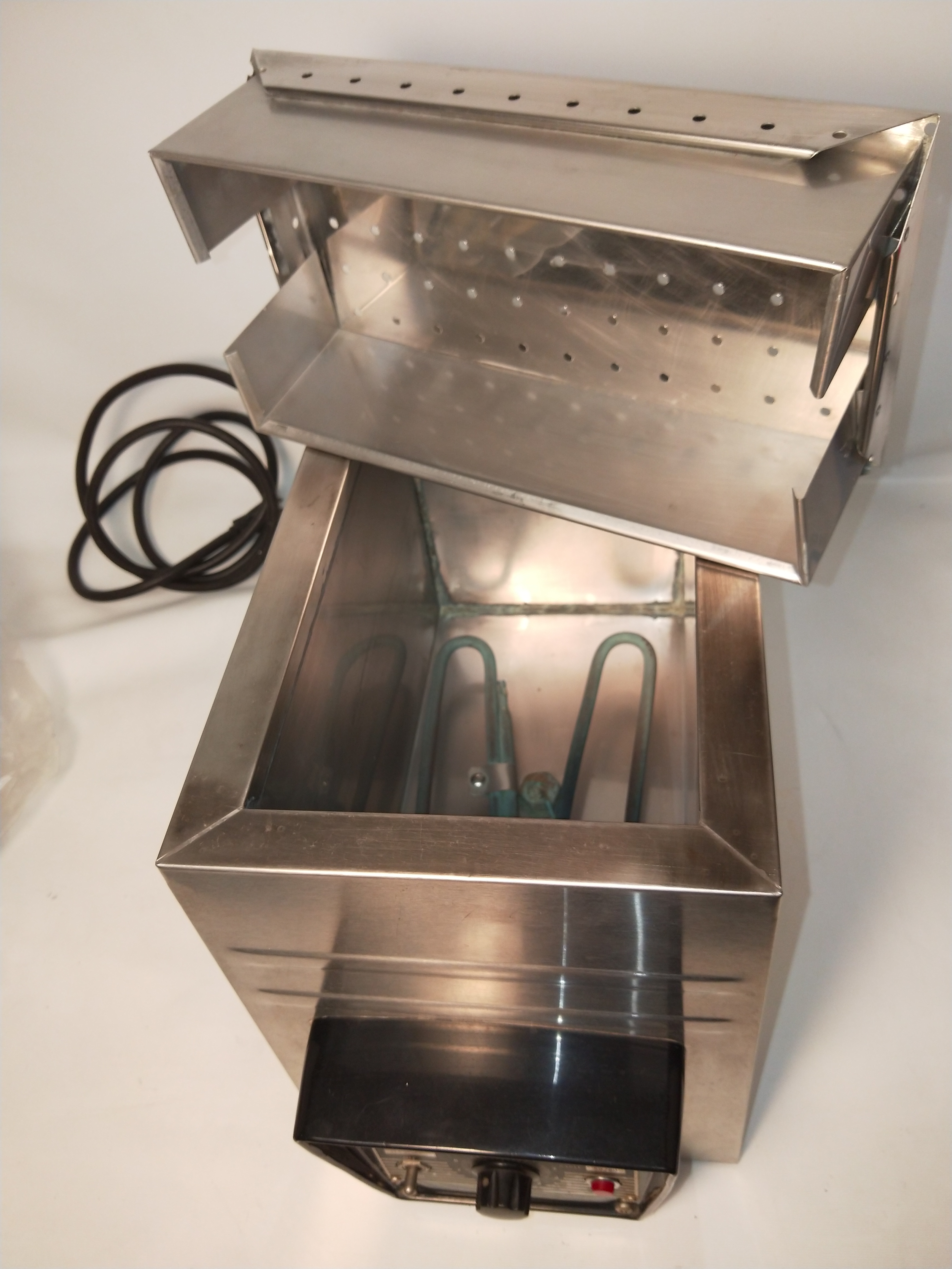 Used Lab-Line 3000 Water Bath