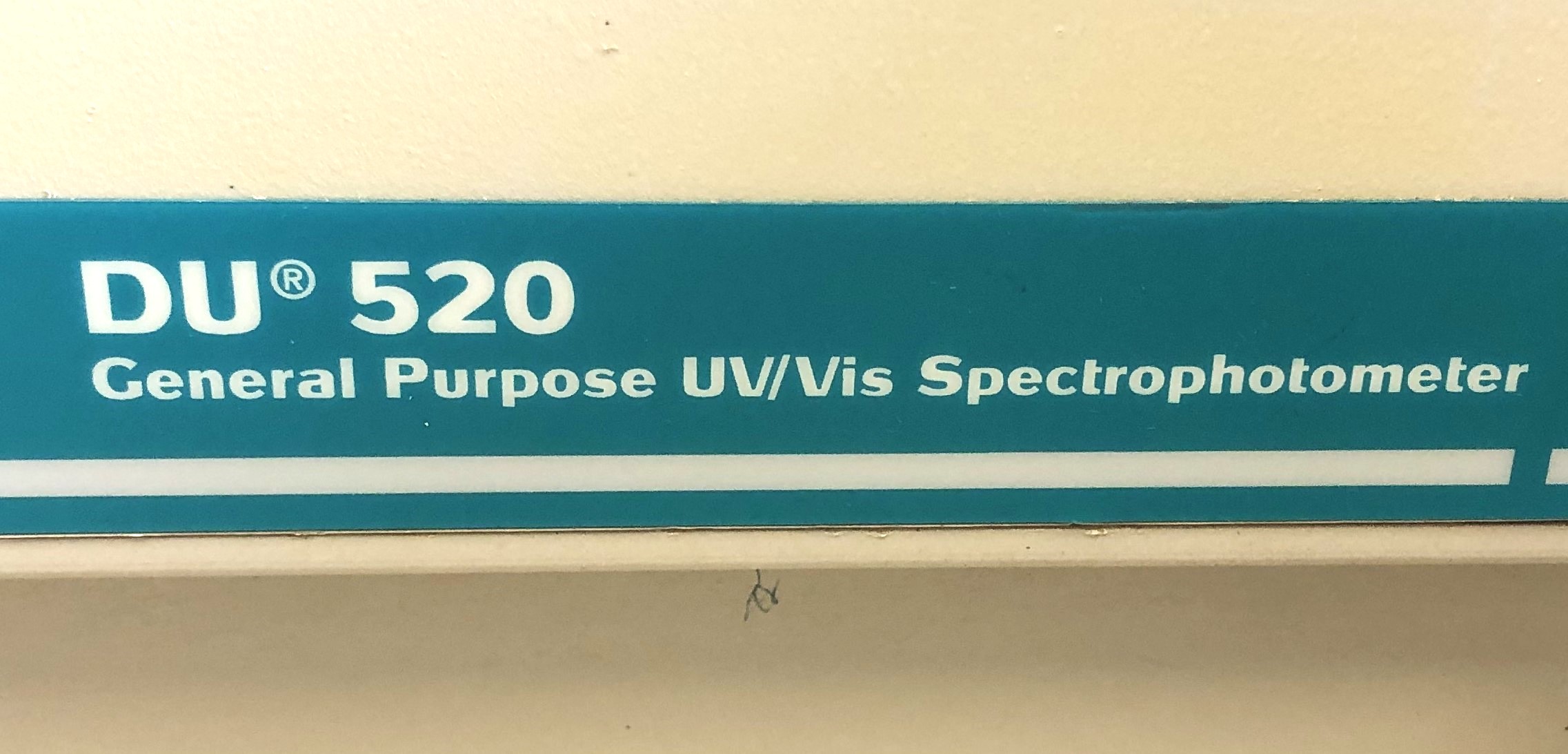 Used Beckman DU-520 UV-Visible Spectrophotometer (190 to 1100 nm)