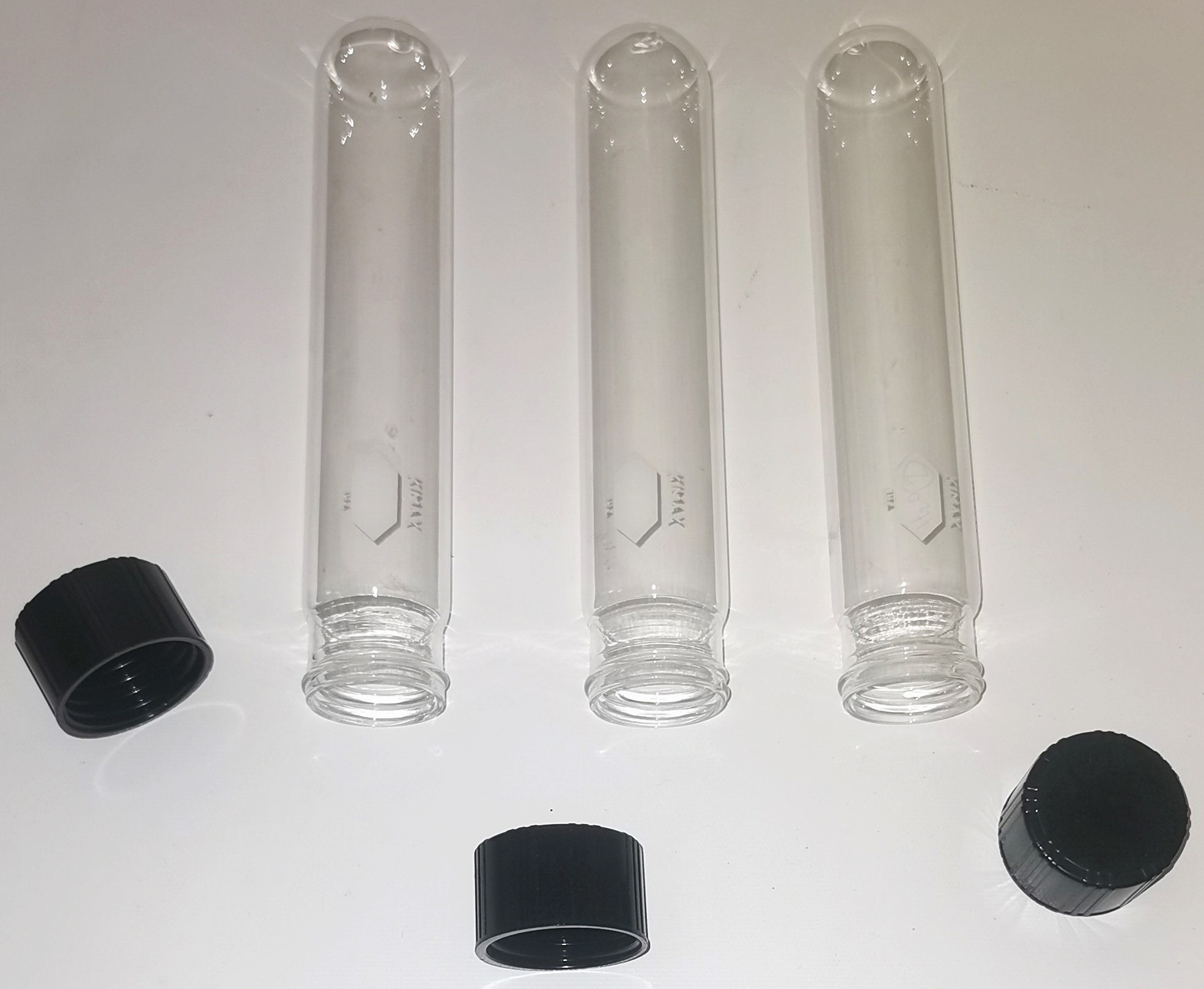 Used Kimble 45066-38200 KIMAX Culture Tubes with Caps - 160 mL (Box of 35)