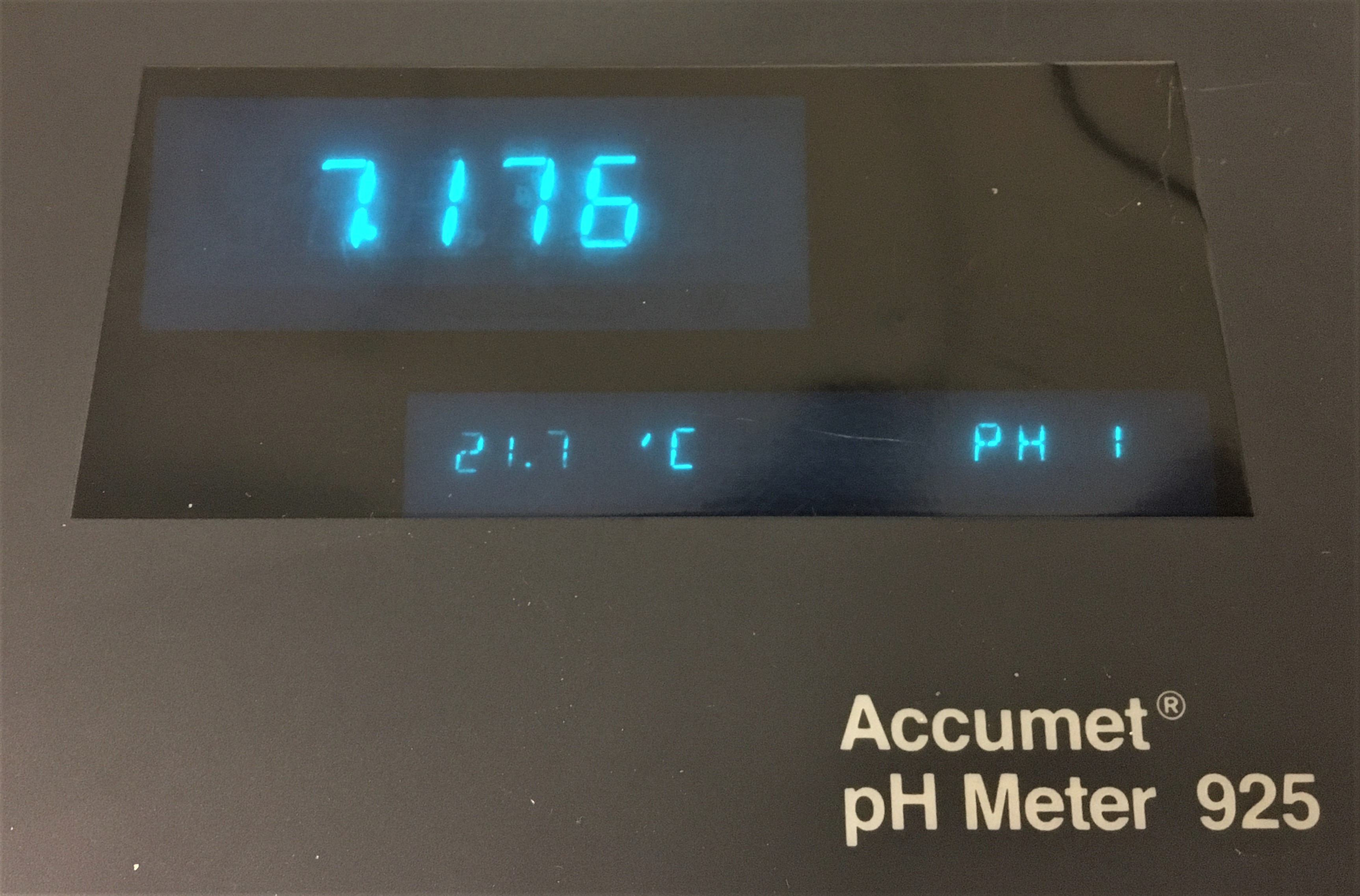 Used Fisher Accumet 925 pH Meter with ATC Probe and New pH Electrode