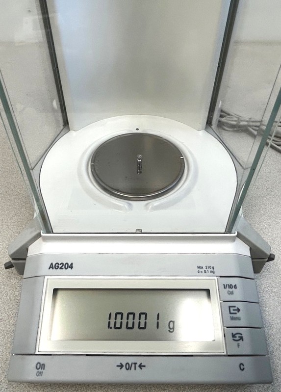 Used Mettler Toledo AG204 Analytical Balance (210g x 0.0001g)