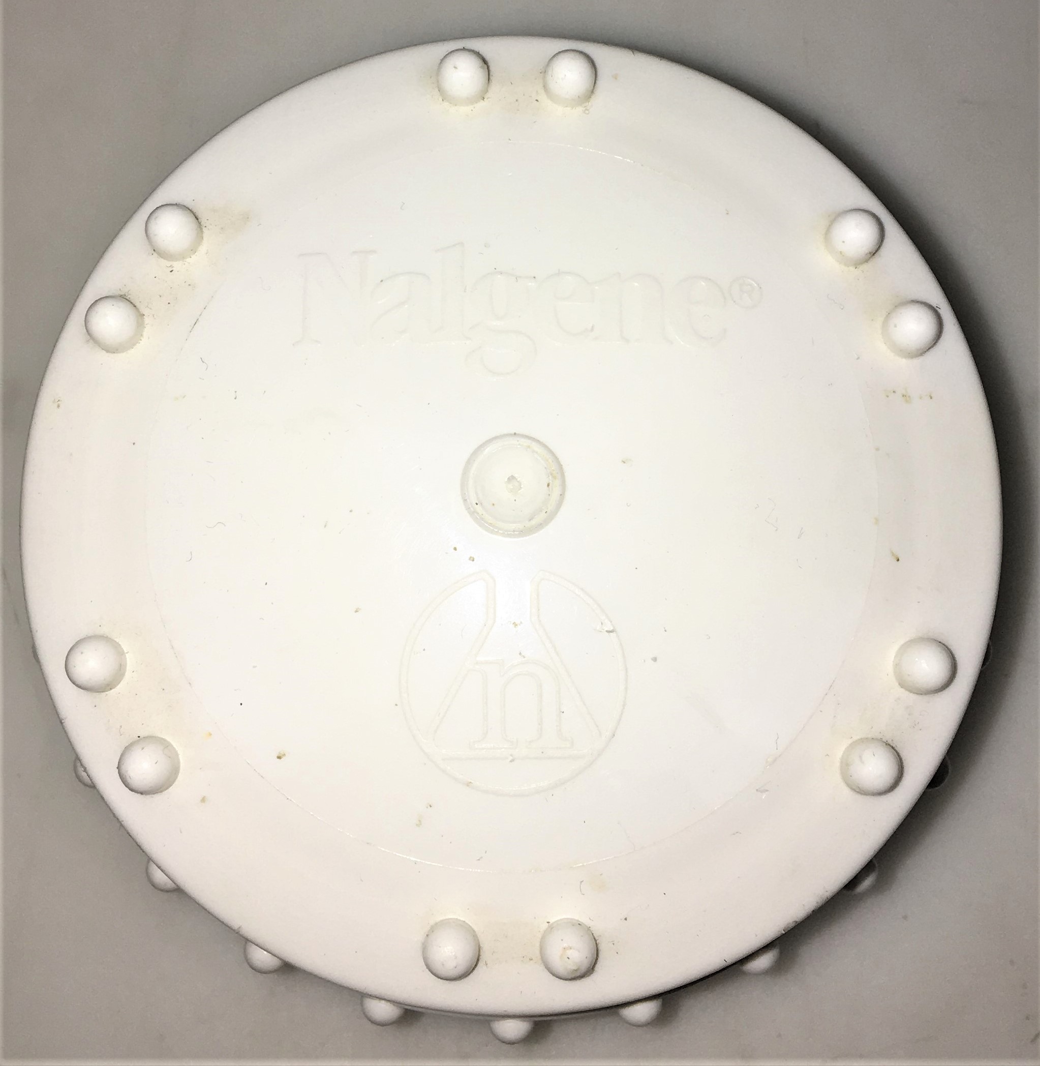 Used Nalgene 2125-4000 Heavy-Duty HDPE Bottle with Closure (4000mL)