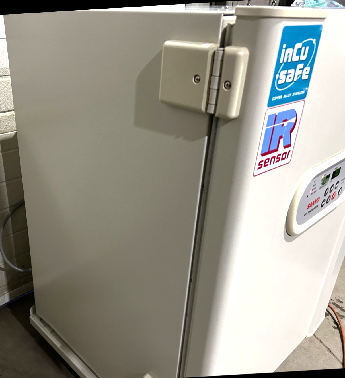 Used Sanyo MCO-18AIC CO2 Incubator (6 Cu-Ft)