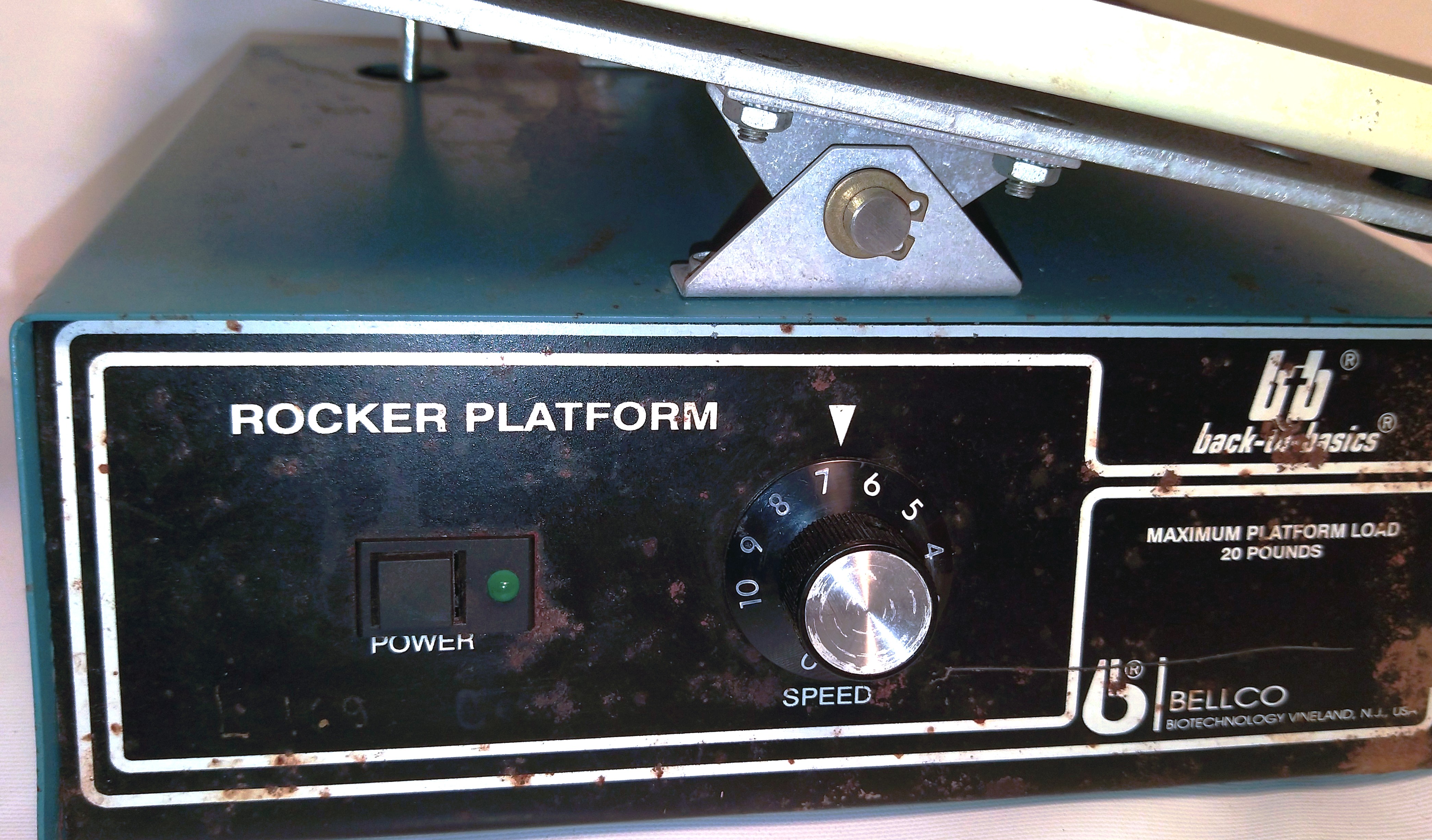 Used Bellco Back to Basics (7777-20110) Rocking Platform Shaker (10" x 10" Platform)