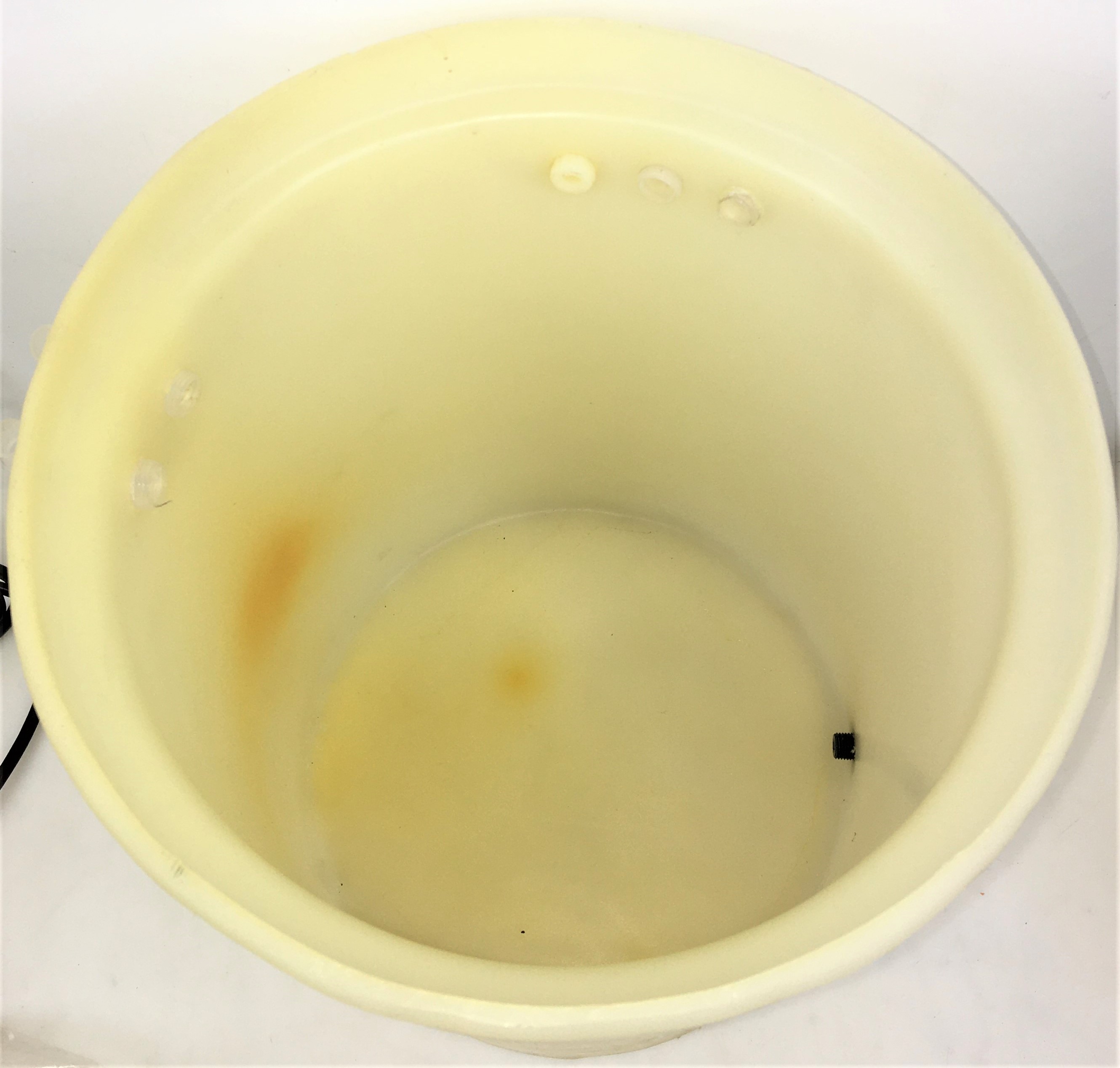 Used Nalgene 54102-0005 Cylindrical LLDPE Tank with Cover and Spigot - 18.9L