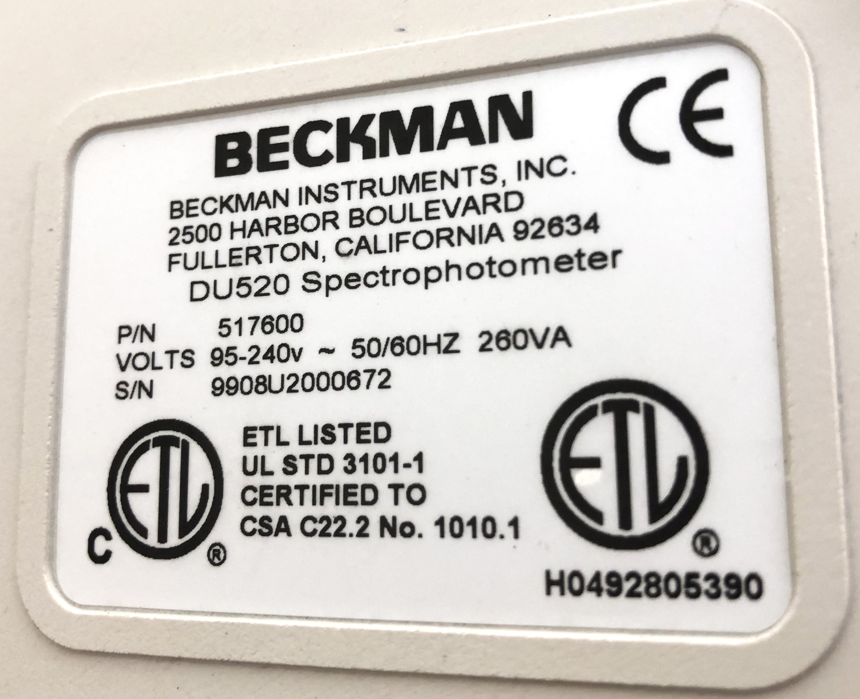 Used Beckman DU-520 UV-Visible Spectrophotometer (190 to 1100 nm)