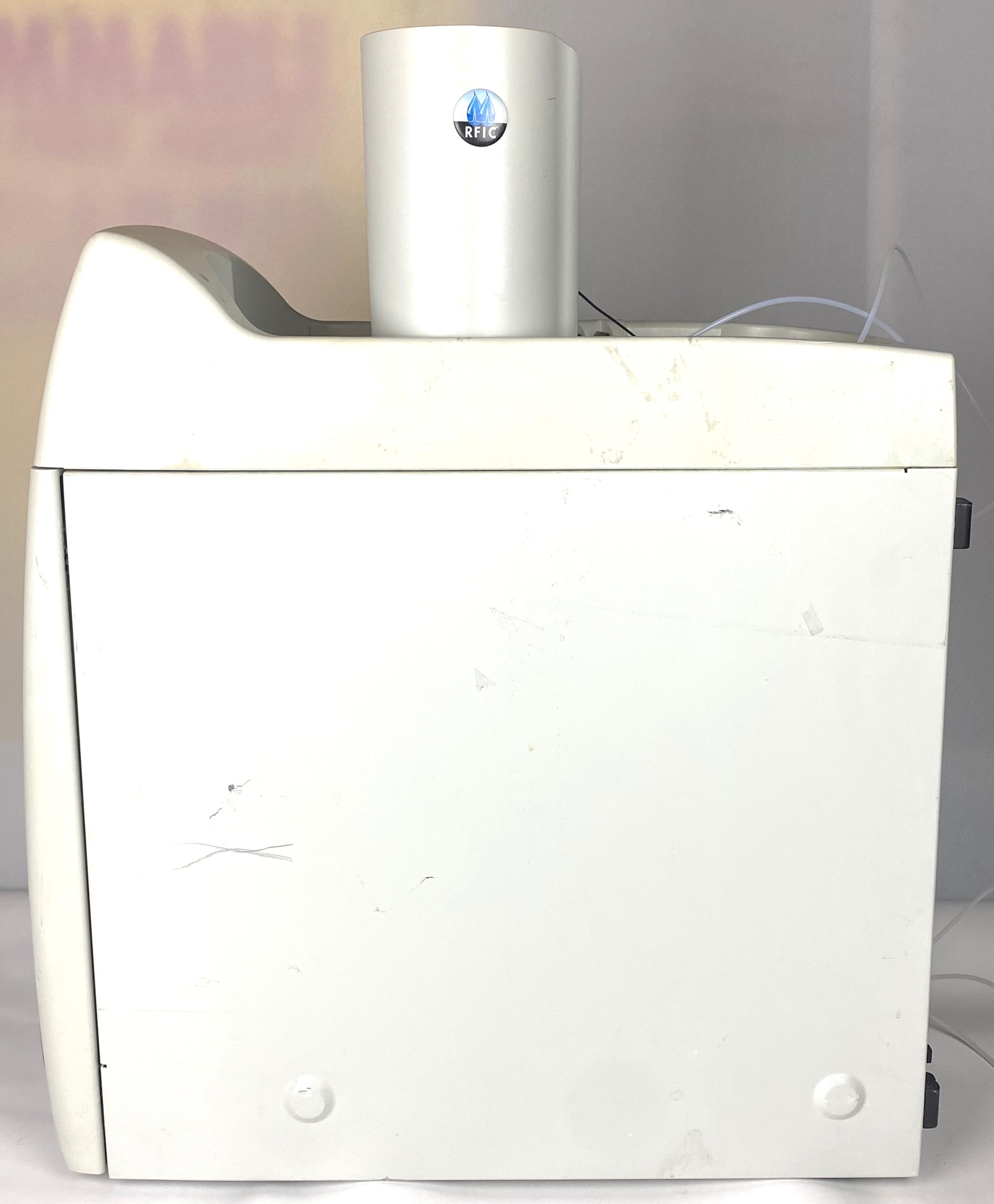 As is Dionex ICS-2000 Ion Chromatograph (AS-IS FOR PARTS)