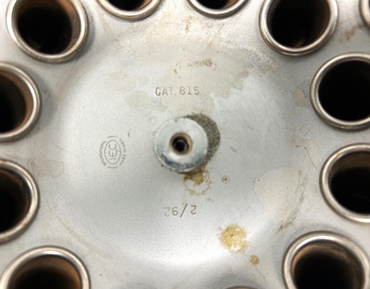 Used IEC HN-SII Centrifuge with IEC 815 Rotor (24 x 15mL)