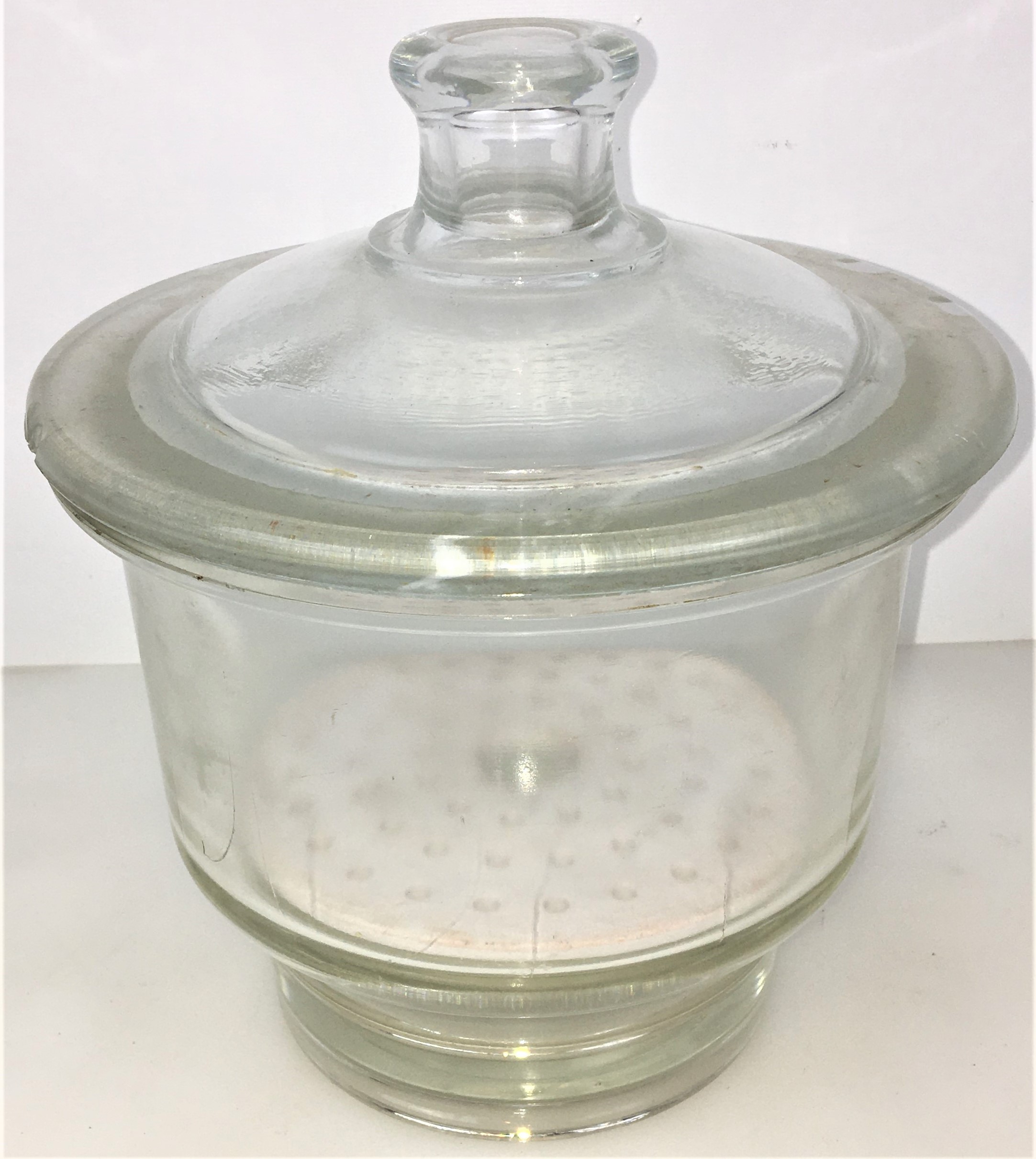 Used Corning PYREX (and Similar) 3081-150 Glass Desiccator with Support Plate (2.4L)