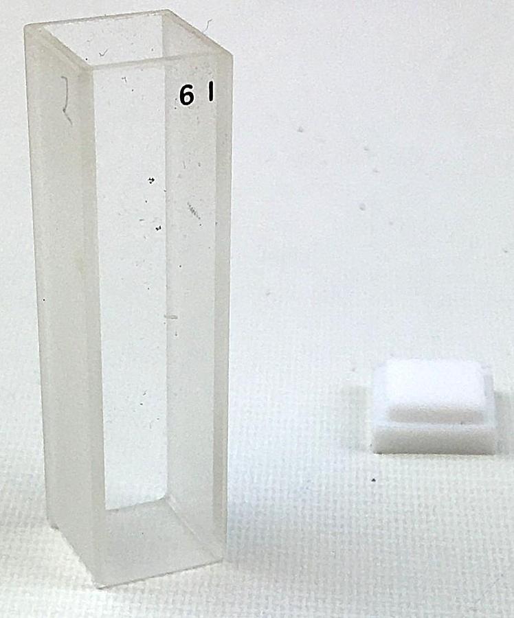 Used Thomas 8490-D57 Glass Cuvette with Stopper - 3.5mL (Set of 4)