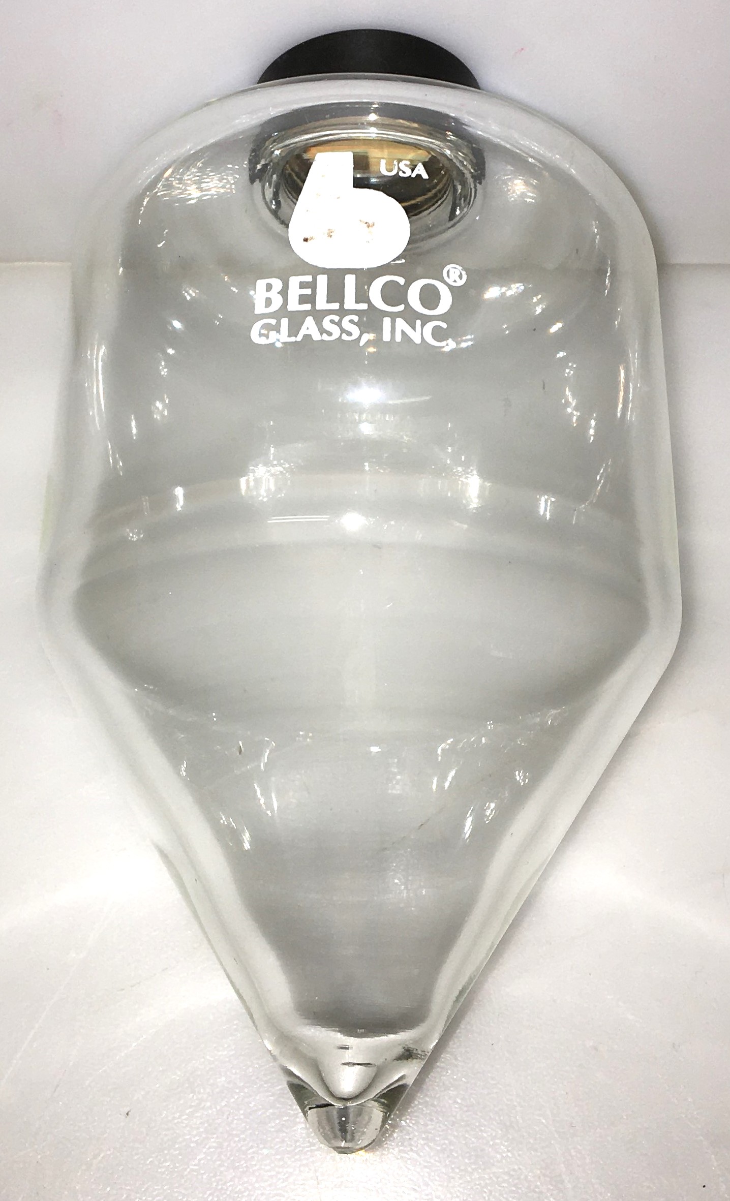 Used Bellco 3045-00600 Centrifuge Bottles with Rack - 590mL (Set of 4)